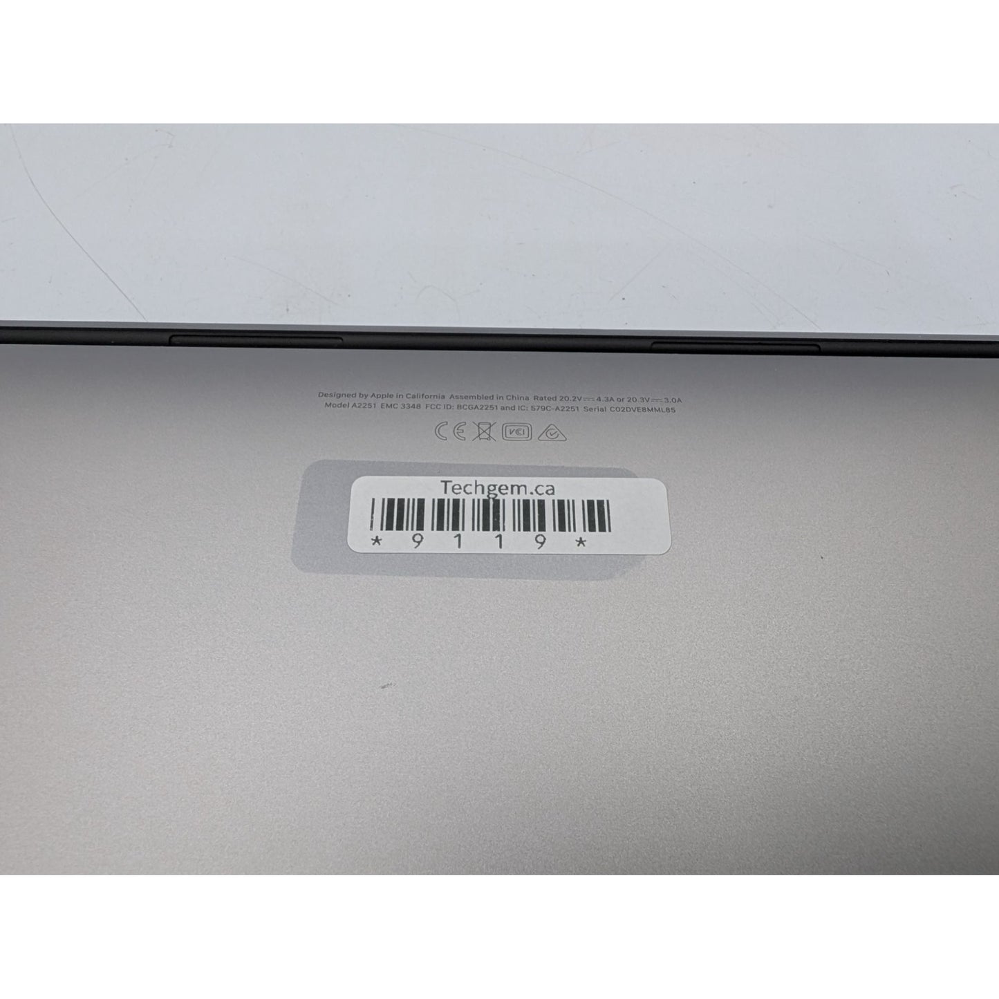 2020 Apple MacBook Pro A2251 13" Screen Intel i7-1068NG7 512GB SSD 32GB RAM