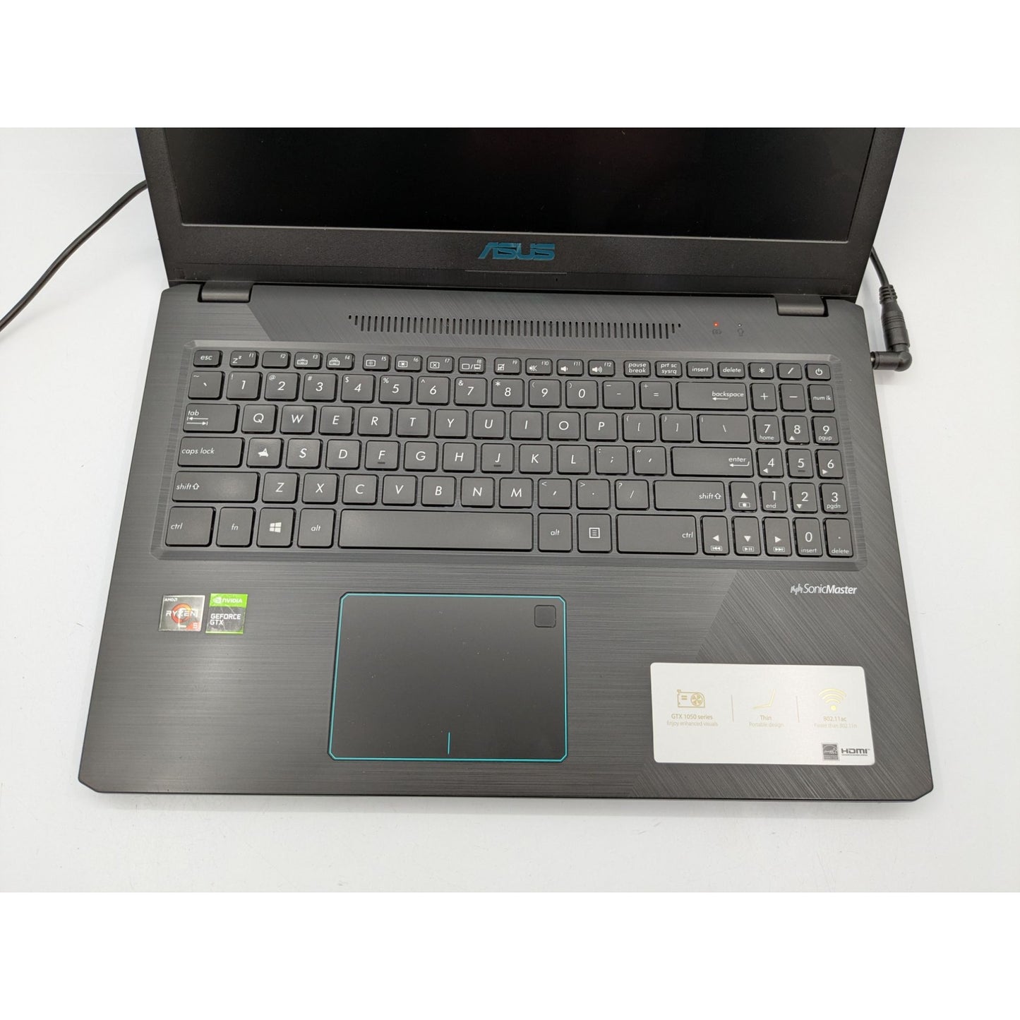 Asus M570DD-DS55 15.6" Display AMD Ryzen 5 3500U 2.10GHz Processor Black Laptop