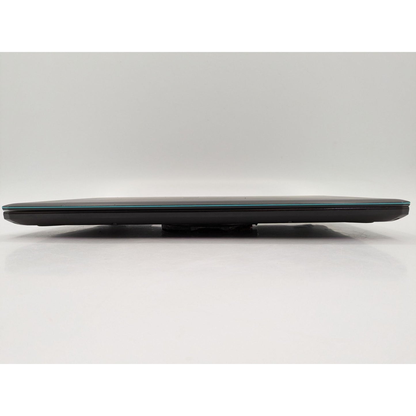 Asus M570DD-DS55 15.6" Display AMD Ryzen 5 3500U 2.10GHz Processor Black Laptop