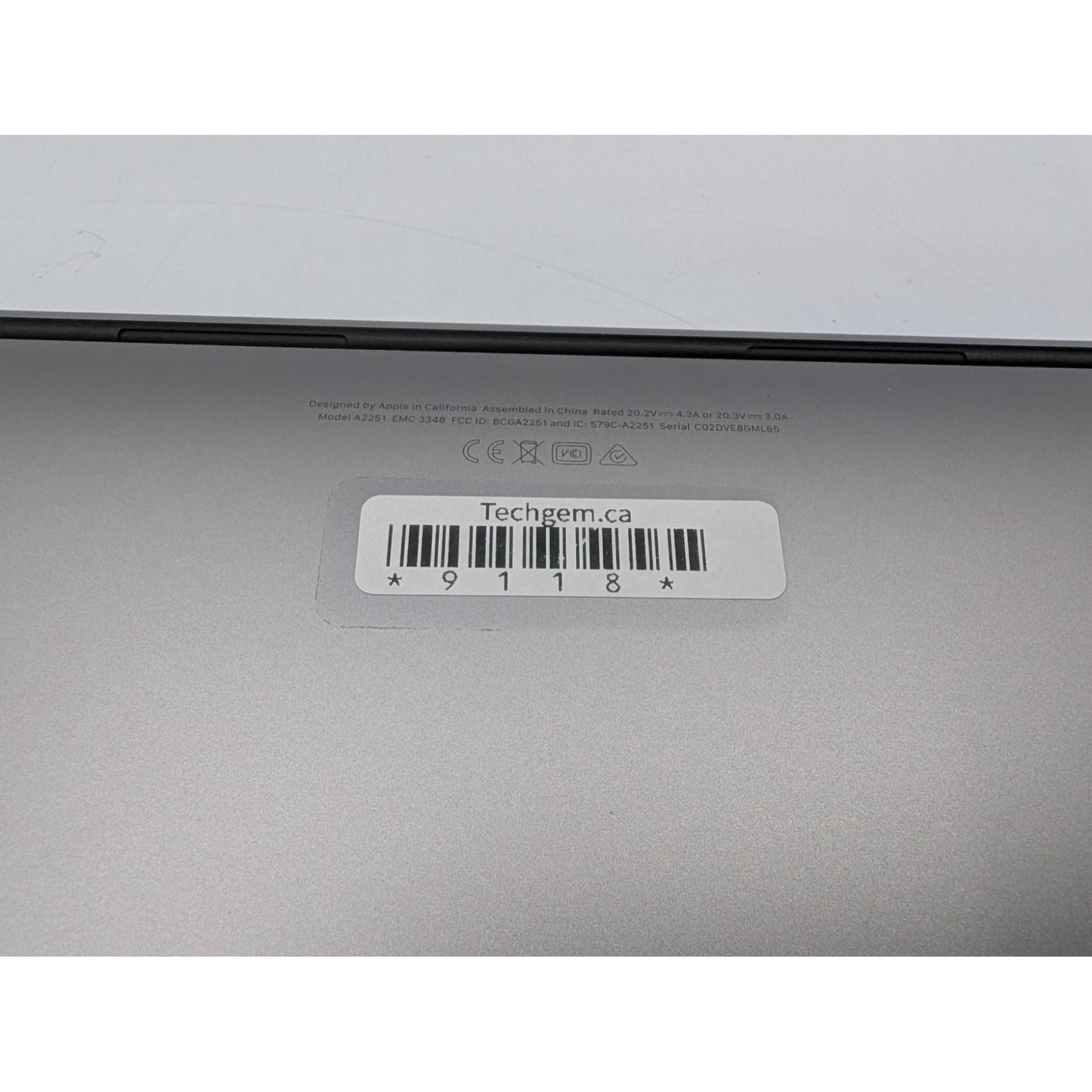 2020 Apple MacBook Pro A2251 13" Intel Core i7-1068NG7 512GB SSD 32GB RAM 2.3GHz