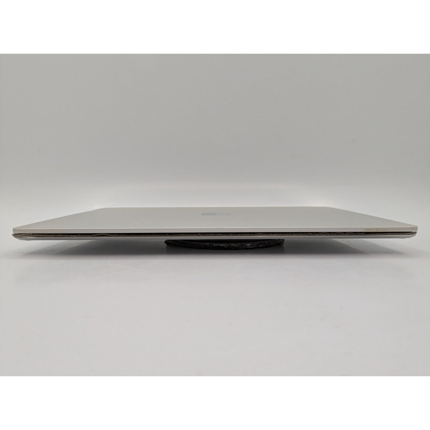 Microsoft Surface Laptop 1st Gen 13.5" Intel Core i5-7200U 2.5GHz 8GB RAM 256GB SSD