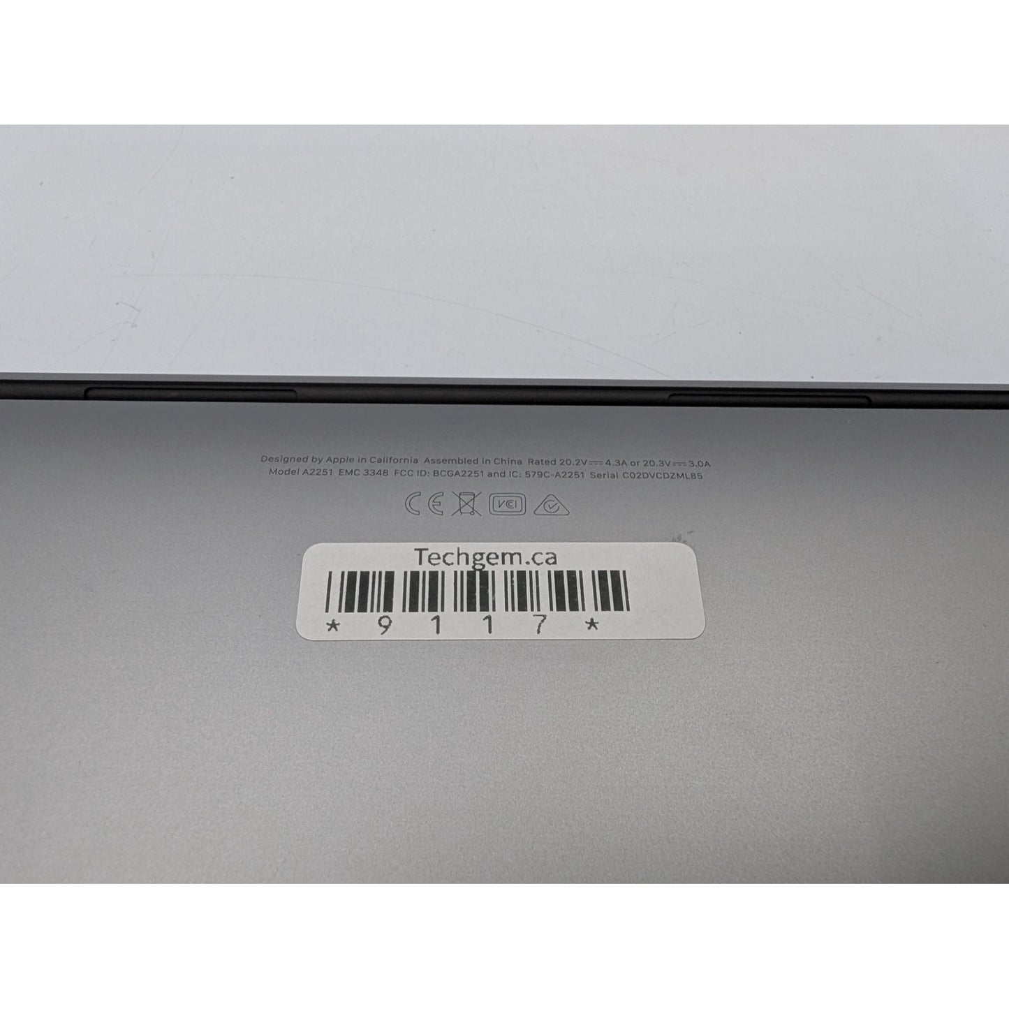 2020 Apple MacBook Pro A2251 13" Screen Intel Core i7-1068NG7 512GB SSD 32GB RAM