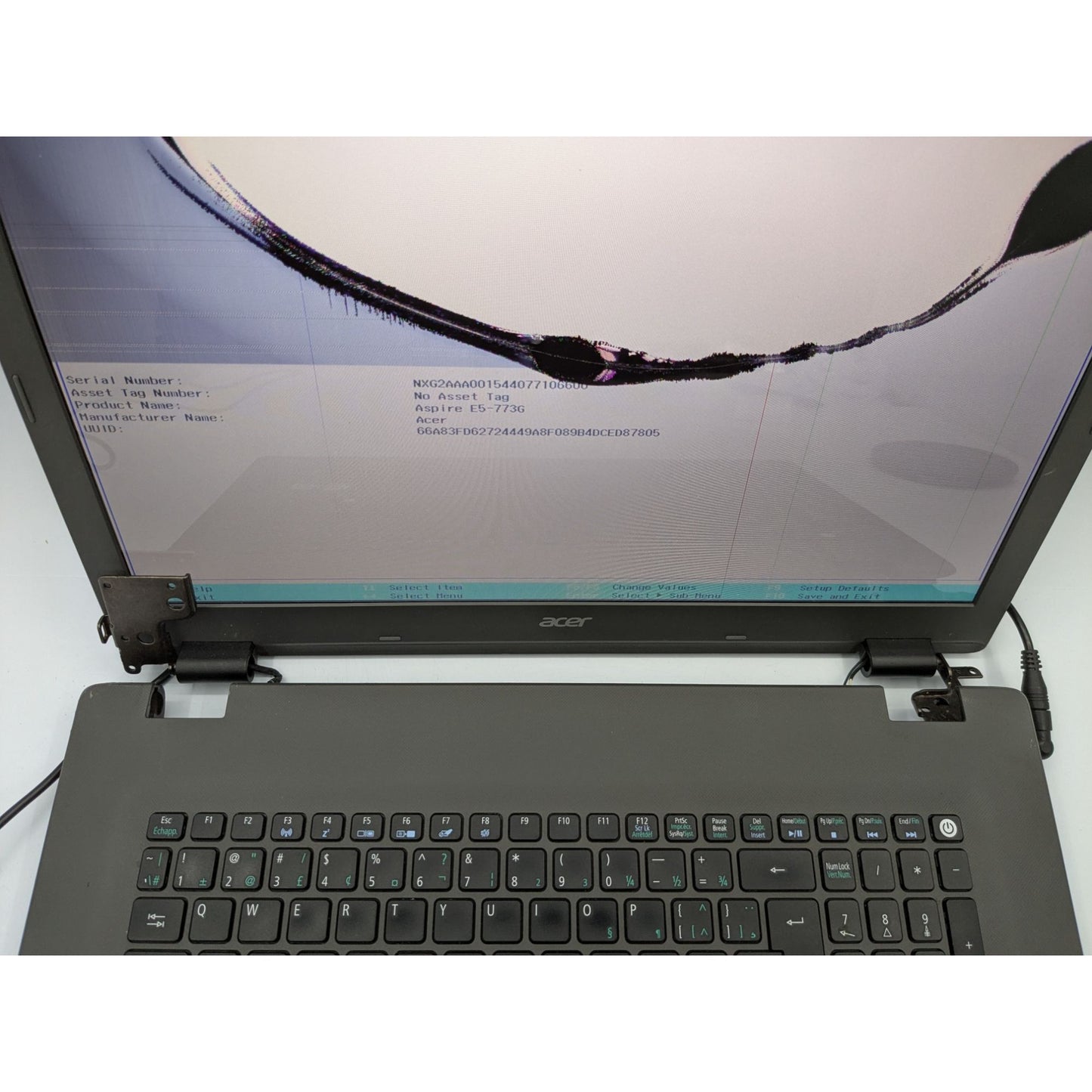 Acer Aspire E5-773G-5273 17.3" Display Intel Core i5-6200U 2.30 GHz 4GB RAM