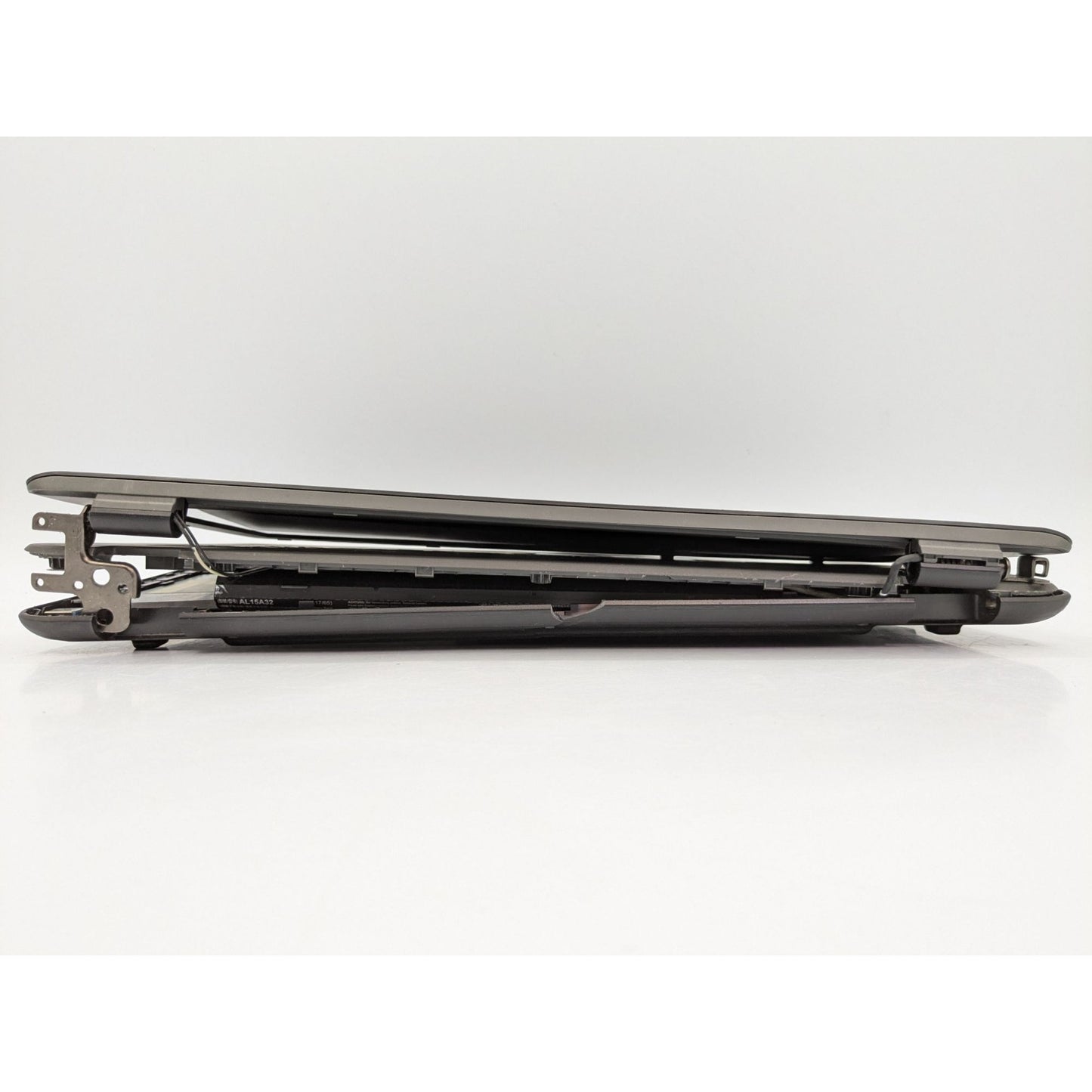 Acer Aspire E5-773G-5273 17.3" Display Intel Core i5-6200U 2.30 GHz 4GB RAM