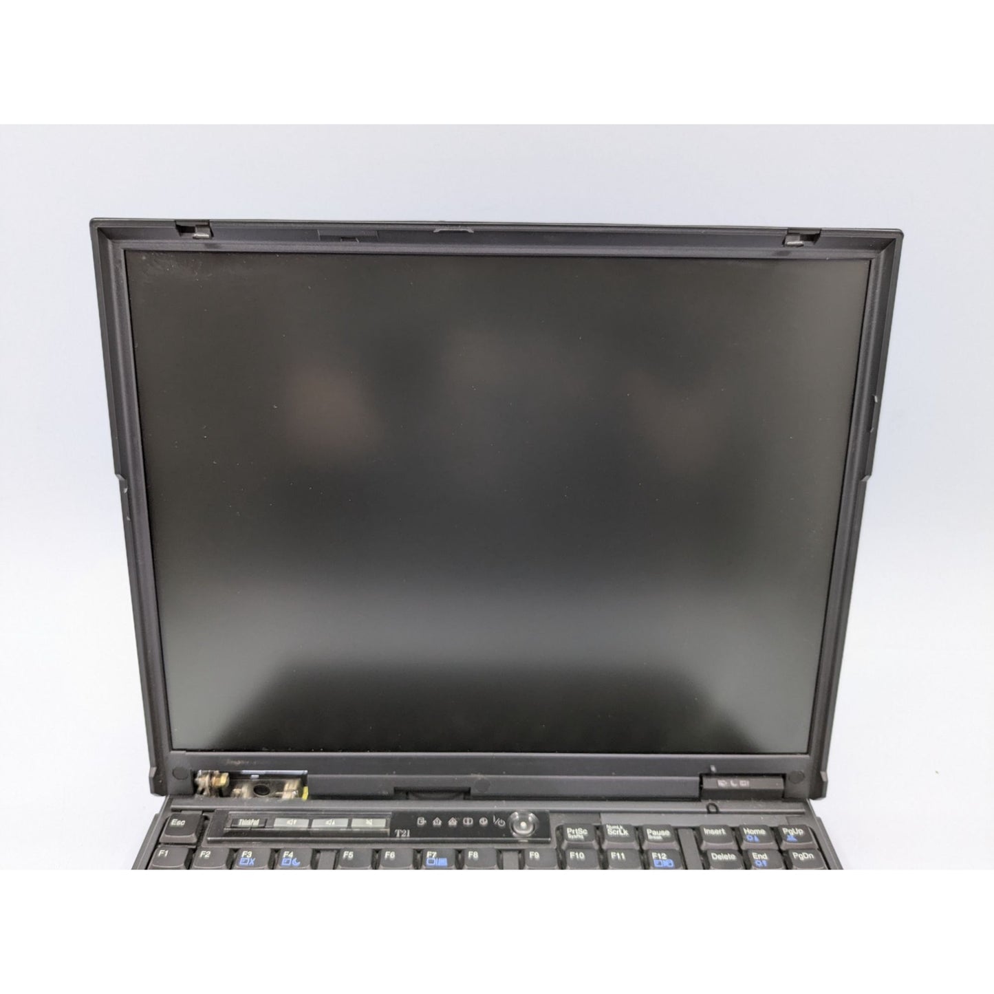 IBM ThinkPad T21 14" Screen Laptop Intel Pentium III 0.75GHz Processor 128MB RAM