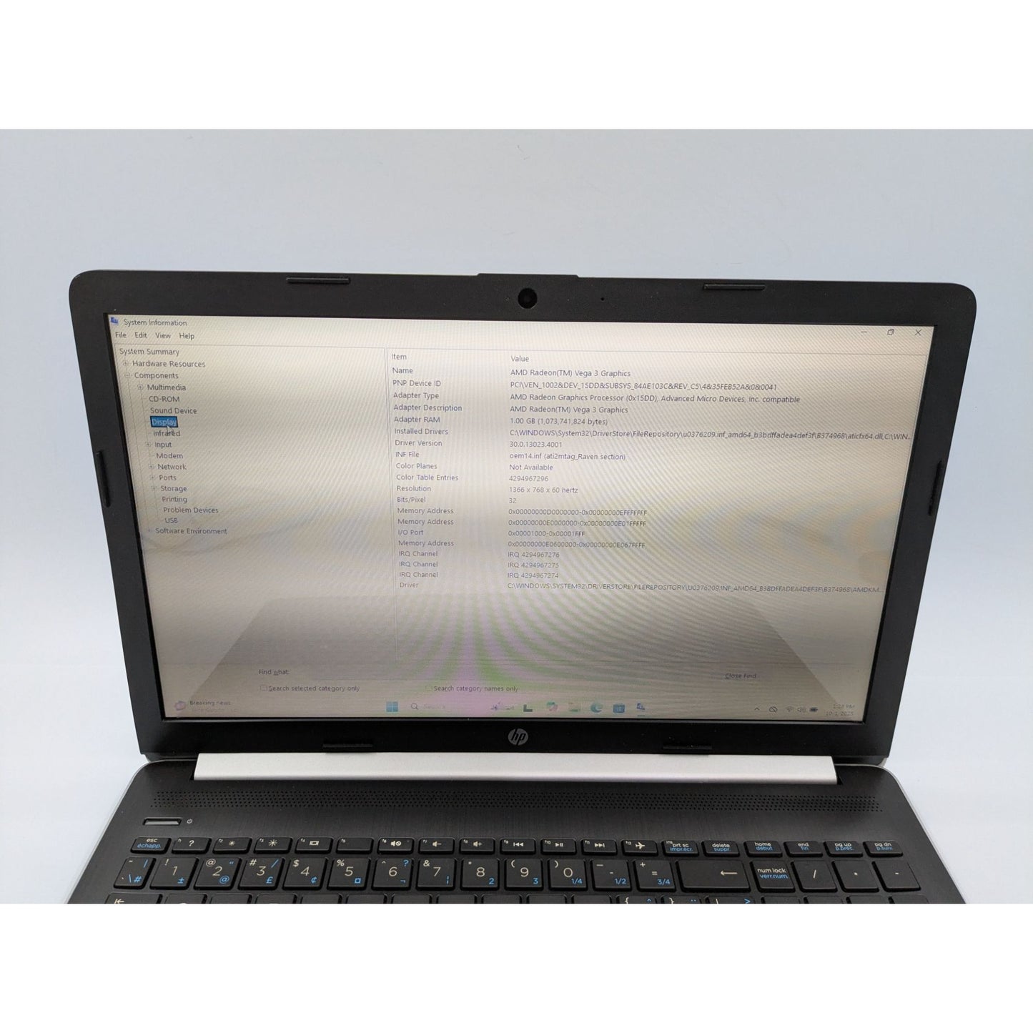 HP 15-DB0003CA 2200U 15.6" Screen AMD Ryzen 3 8GB RAM 128GB SSD Windows 11 Home