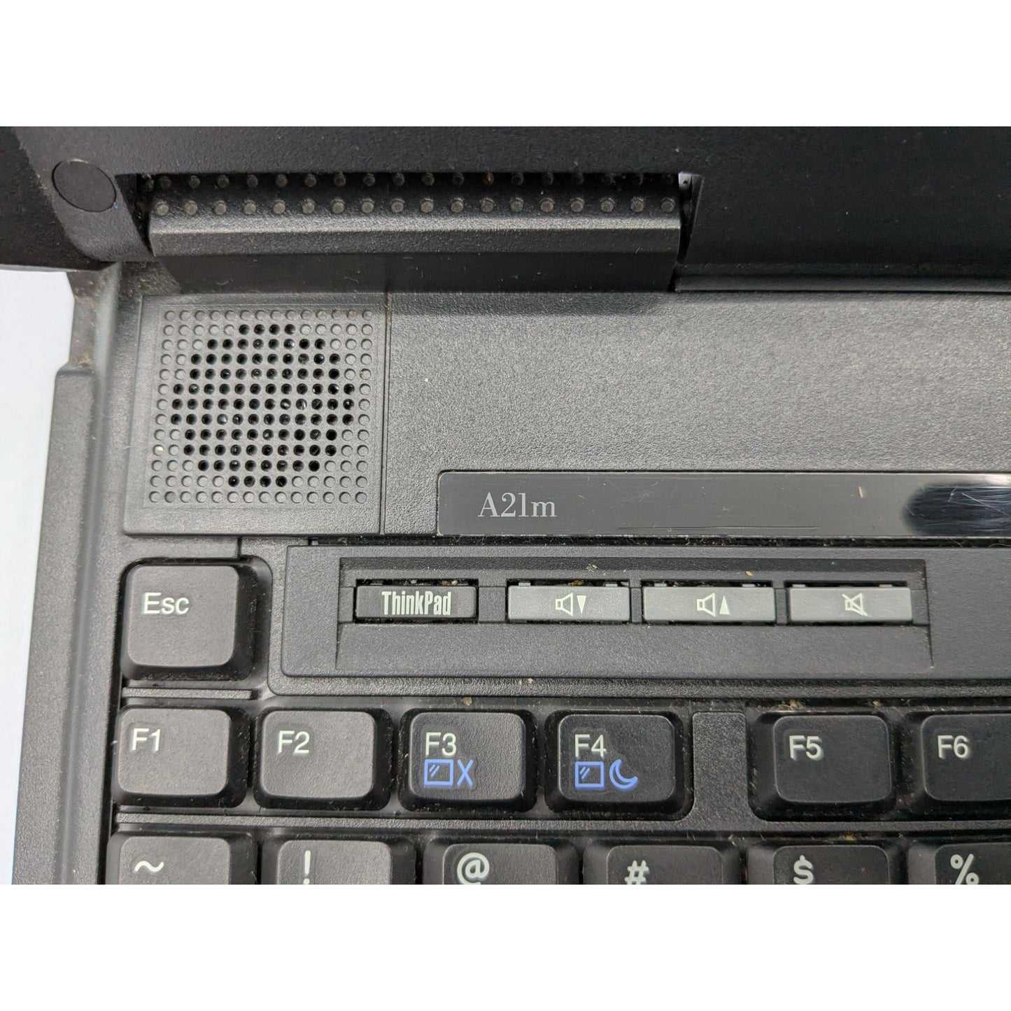 IBM ThinkPad A21m 14" Intel Pentium III 0.80GHz 256MB RAM Black Laptop