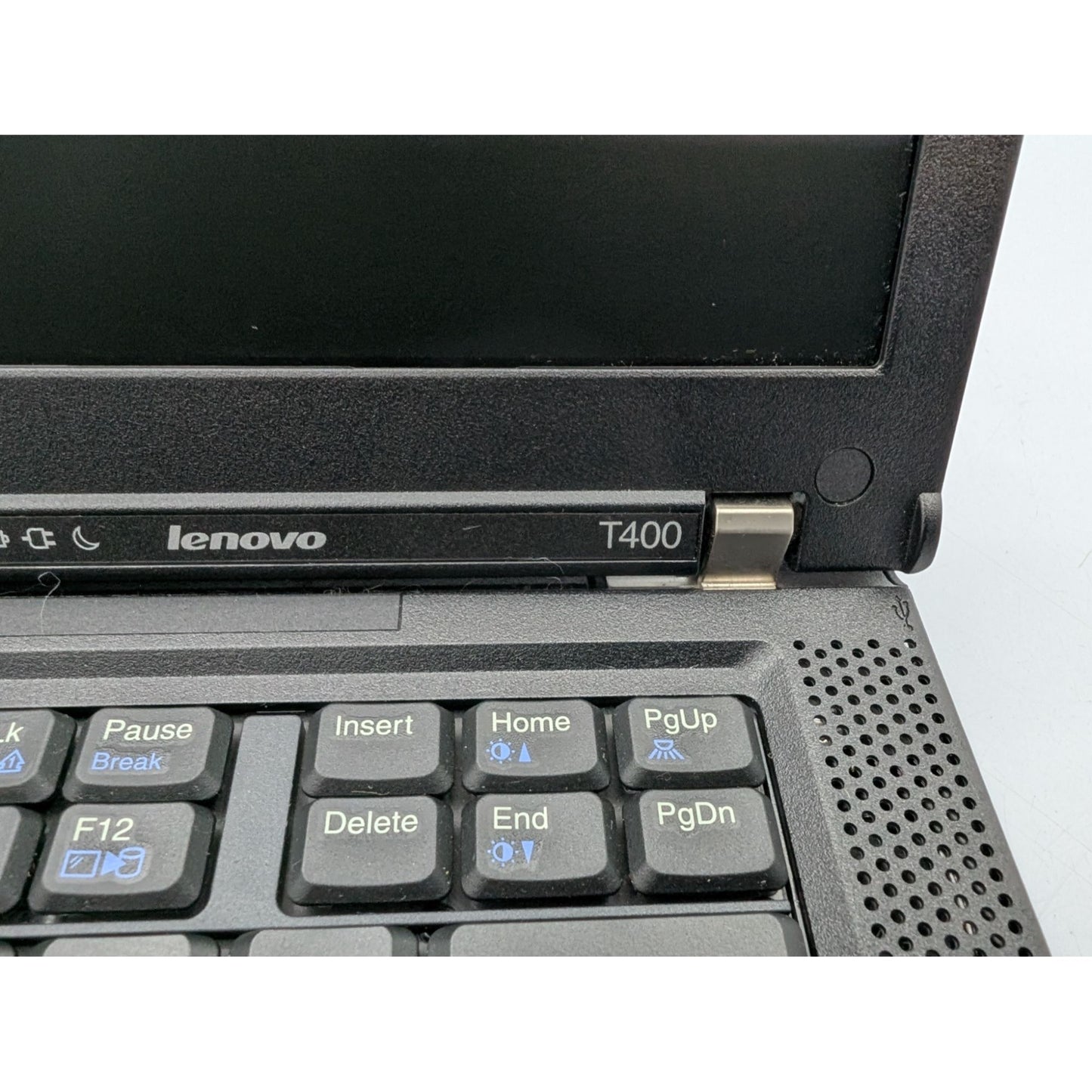 Lenovo ThinkPad T400 14" Intel Core 2 Duo P8400 2.26GHz Processor 3GB RAM Laptop