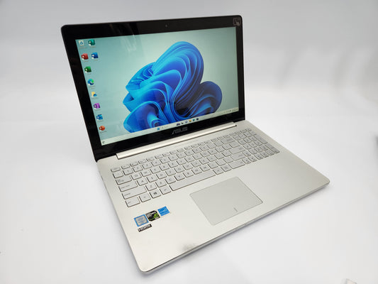 ASUS ZenBook Pro UX501V - 15.6" 4K TouchScreen, Intel Core i7 6th Gen, 16GB RAM, 256GB SSD, Windows 11 Home
