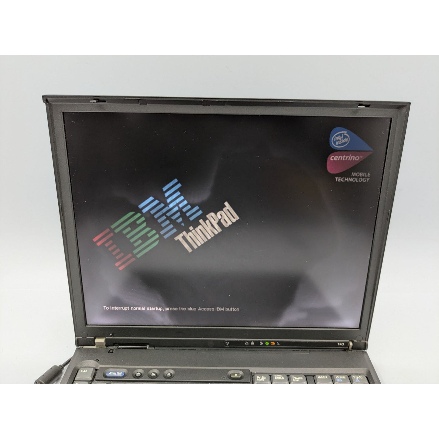 IBM ThinkPad T43 14" Display Intel Pentium M 730 1.60 GHz 128MB RAM Laptop