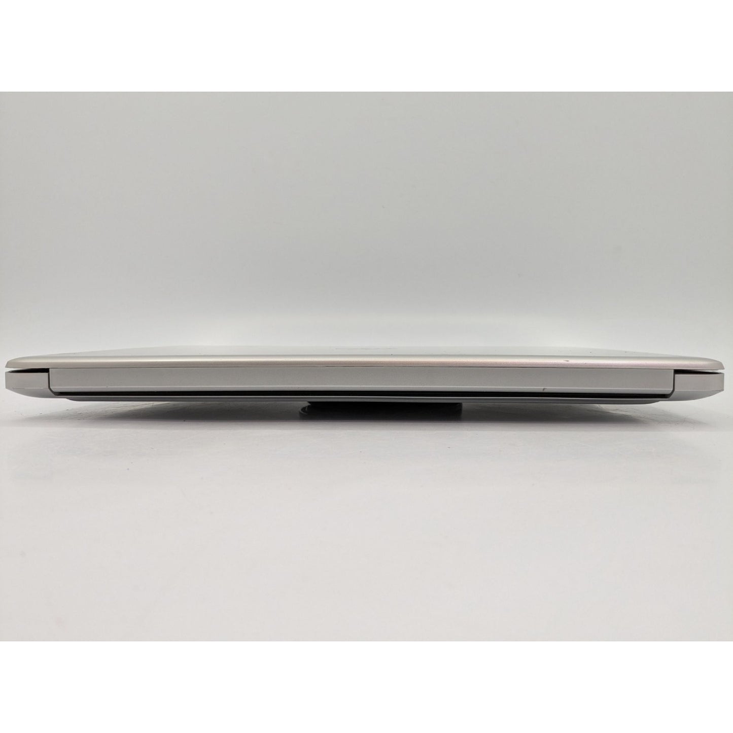 HP 15-DB0003CA 15.6" Display Screen AMD Ryzen 3 2200U 2.50GHz Processor Laptop