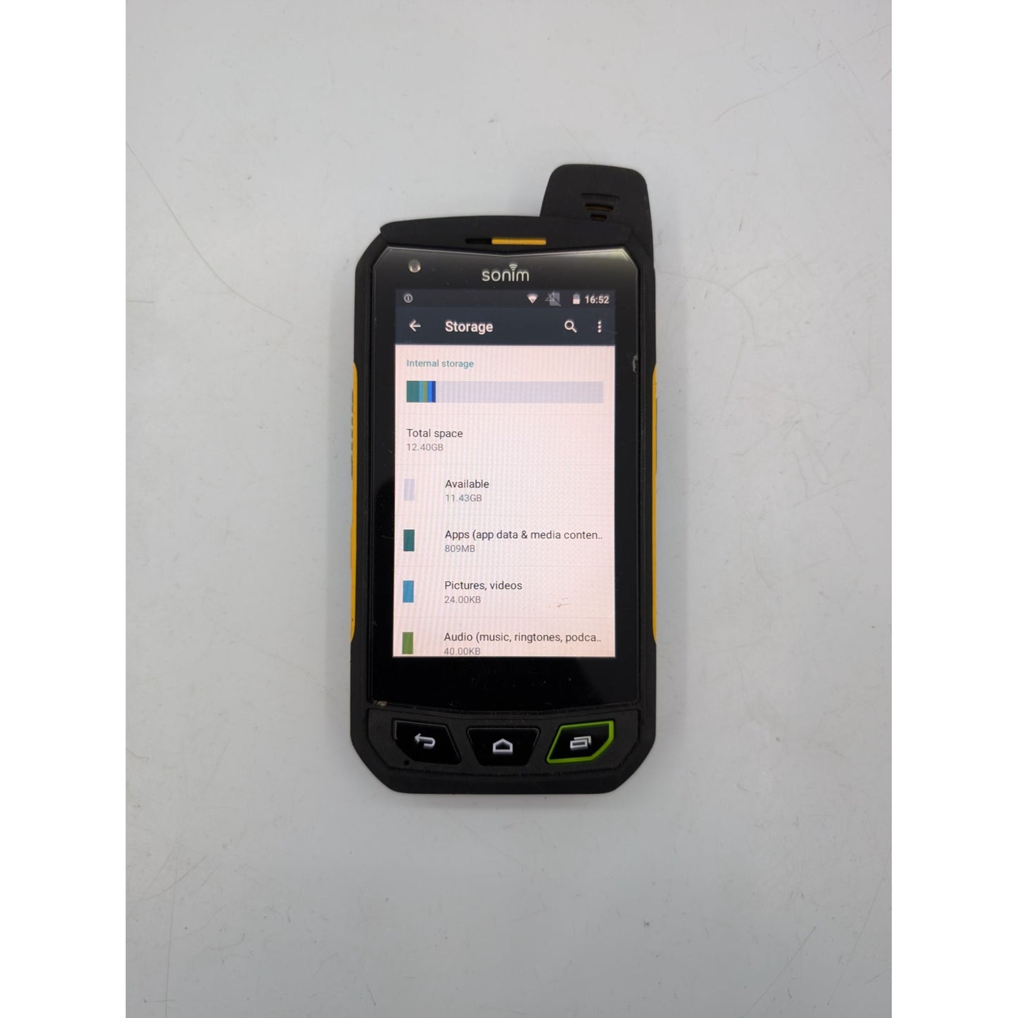 Sonim XP7700 Smartphone Black 4" Screen Qualcomm MSM8926 Android 5 (1GB+16GB)