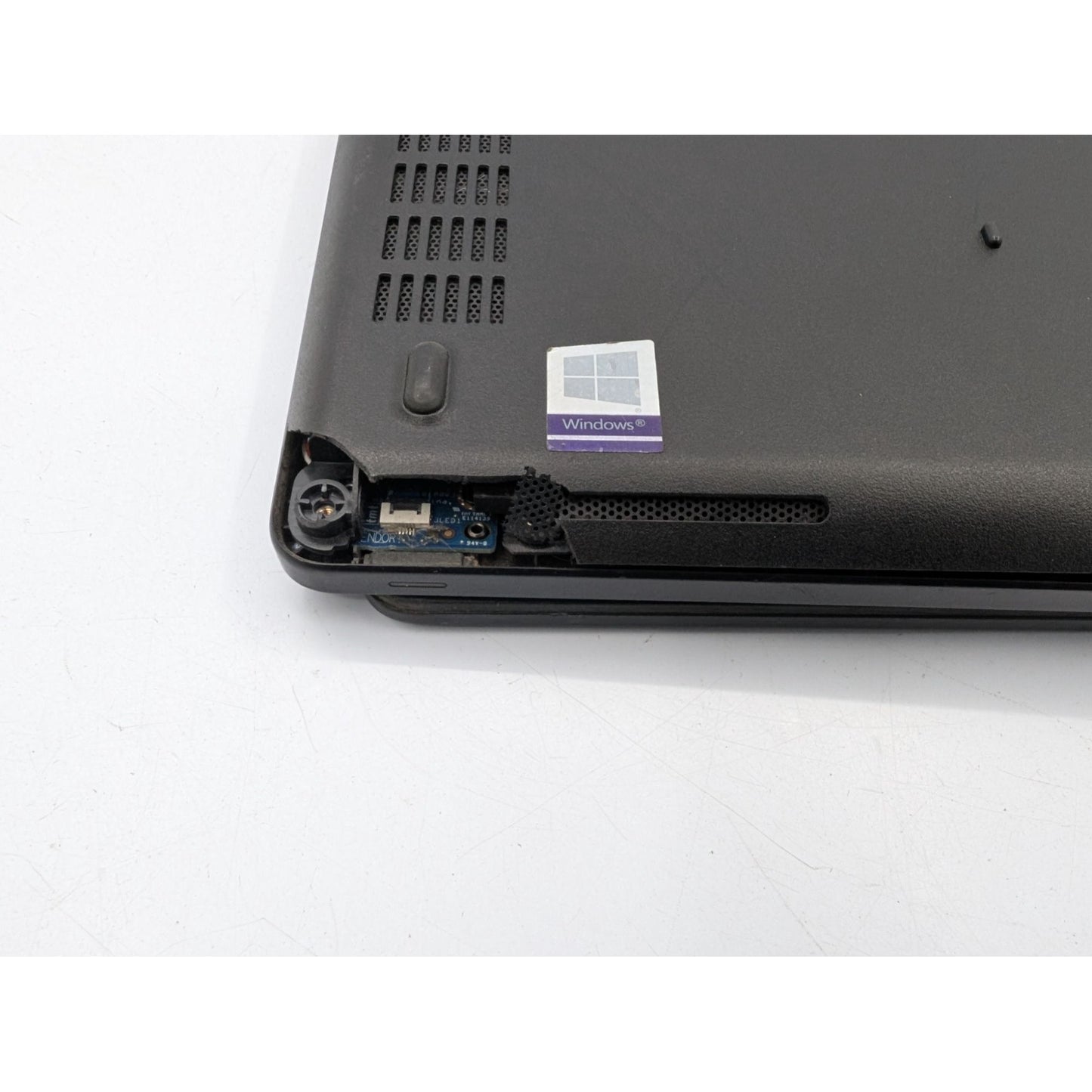 Dell Latitude 5590 15.6" Screen Intel Core i5-8350U 1.70 GHz Processor Laptop