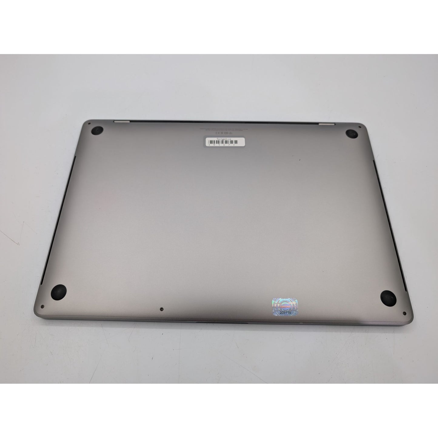 2019 Apple MacBook Pro A2141 16" Intel Core i7-9750H 32GB RAM 512GB SSD 2.6GHz