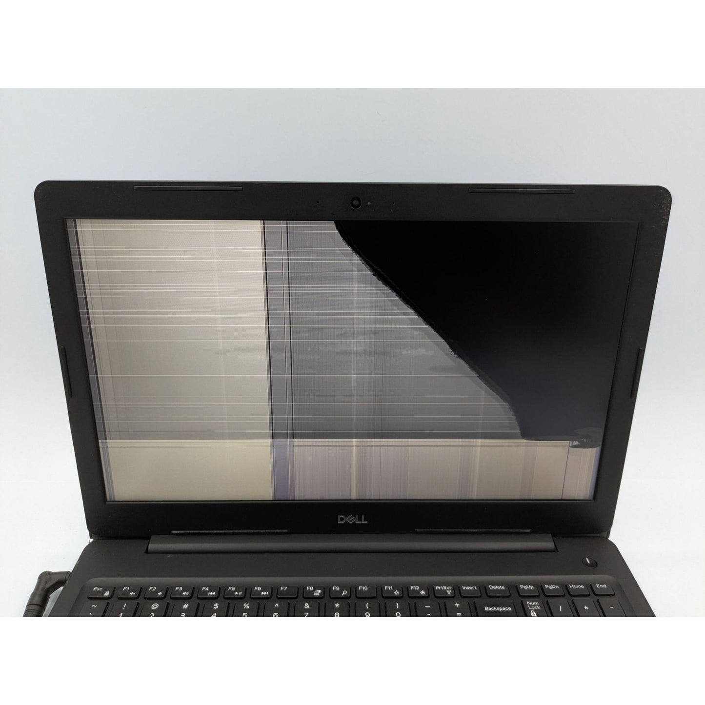 Dell Latitude 3590 15.6" Screen Intel Core i5-8250U 1.60 GHz Processor Laptop