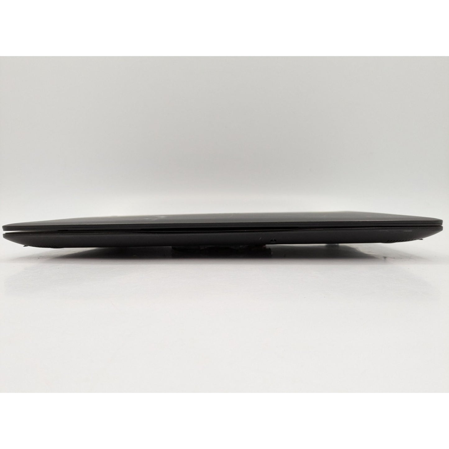 Dell Latitude 3590 15.6" Screen Intel Core i5-8250U 1.60 GHz Processor Laptop