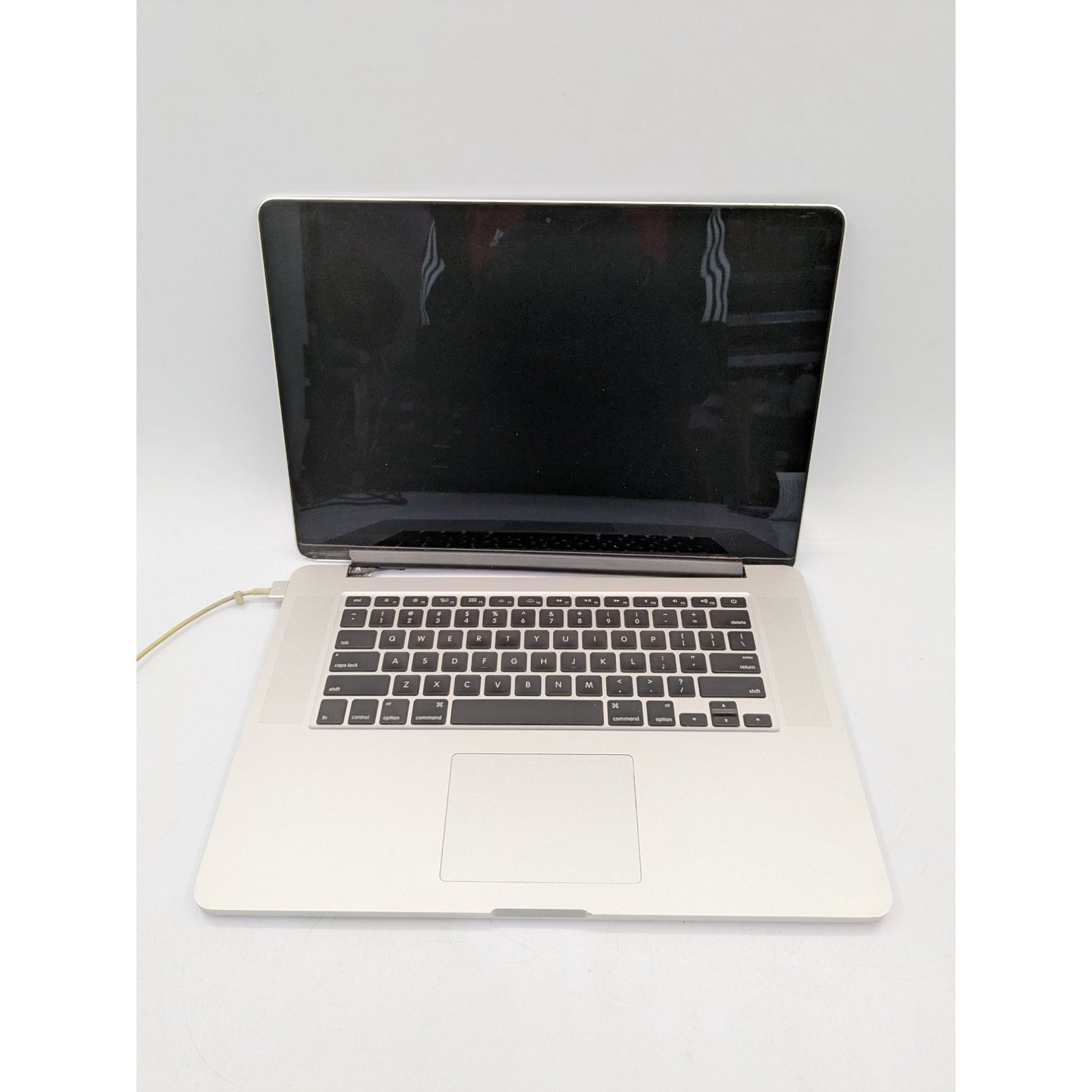 2014 Apple MacBook Pro A1398 15" Display Intel Core i7-4770HQ 2.20 GHz 16GB RAM