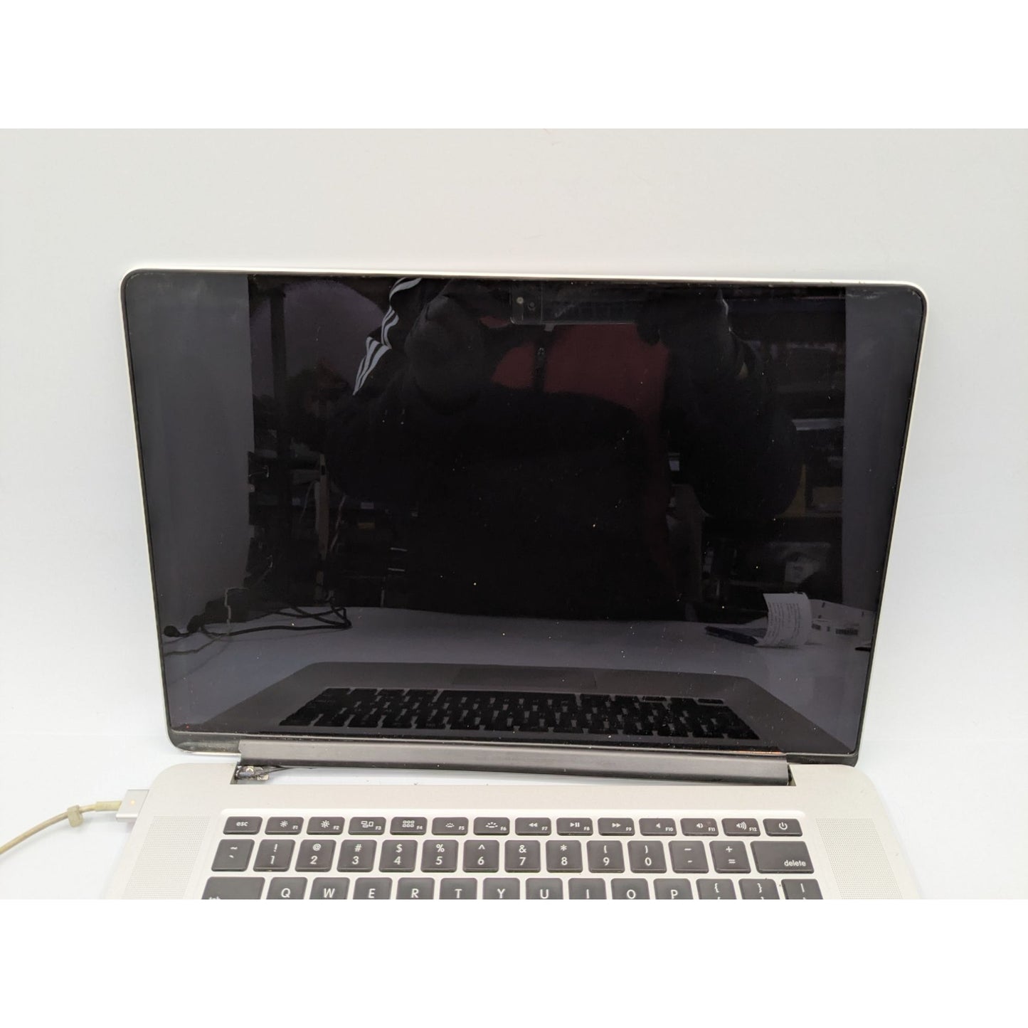 2014 Apple MacBook Pro A1398 15" Display Intel Core i7-4770HQ 2.20 GHz 16GB RAM