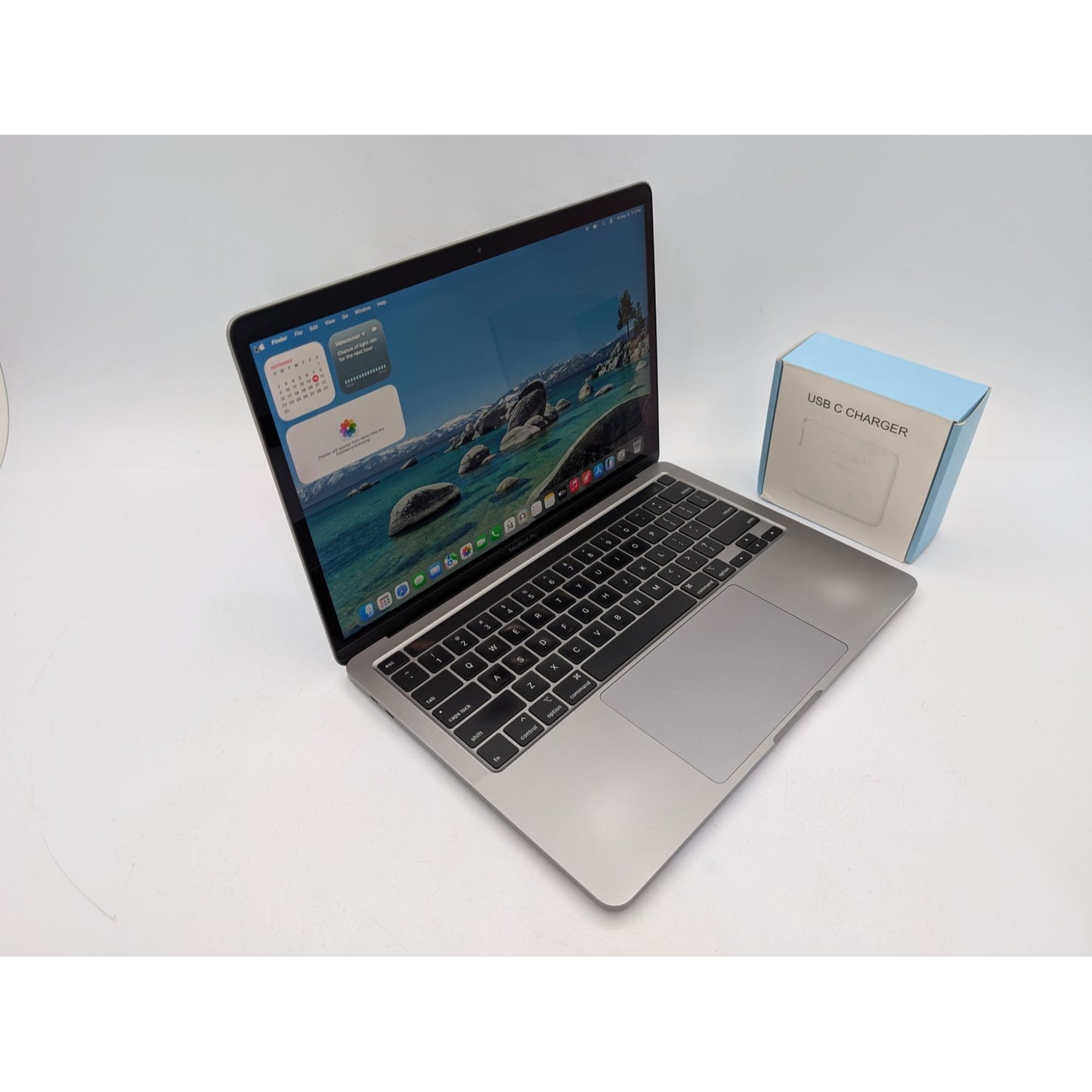 2020 Apple MacBook Pro A2251 13" Display Intel i7-1068NG7 32GB RAM 512GB SSD