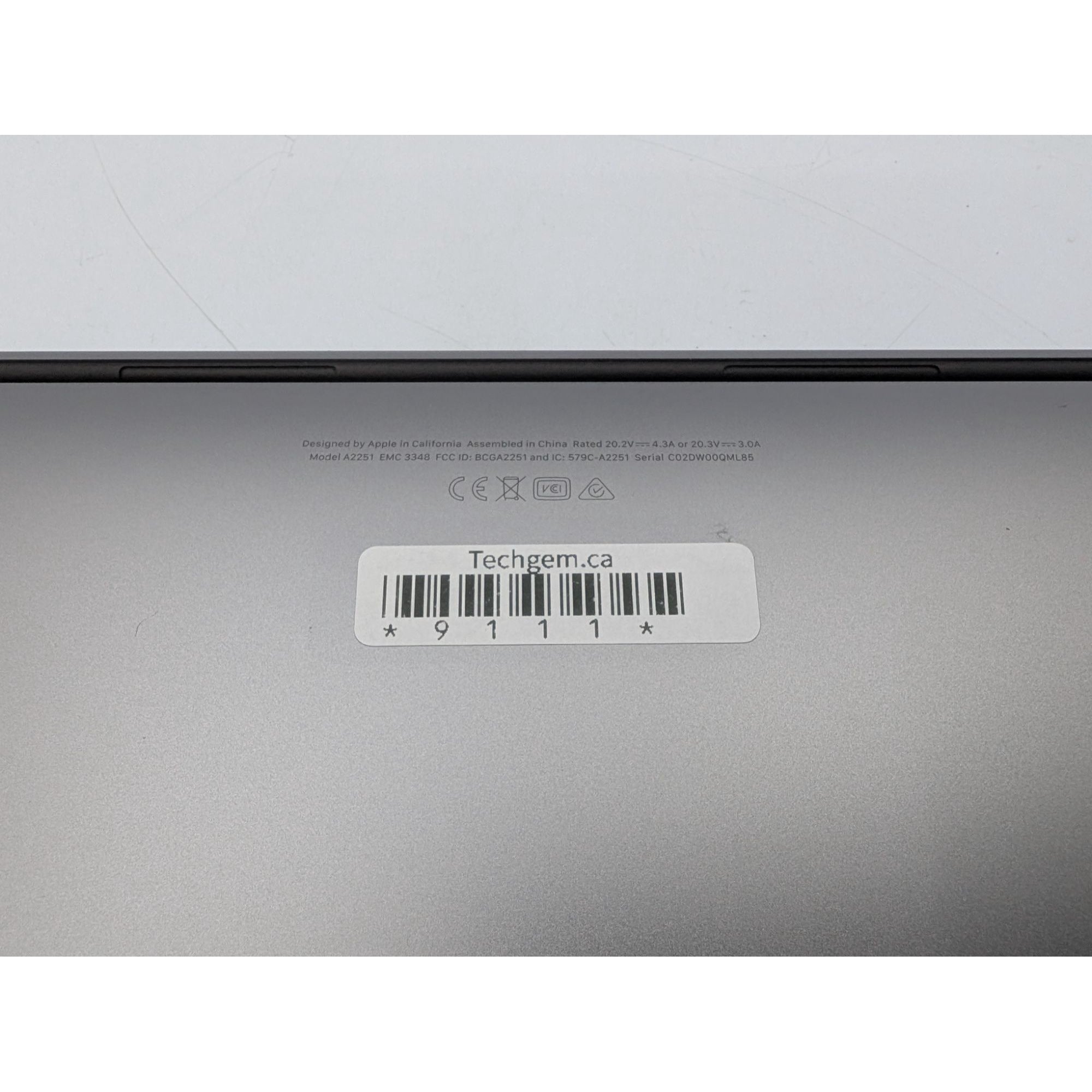 2020 Apple MacBook Pro A2251 Intel Core i7-1068NG7 13