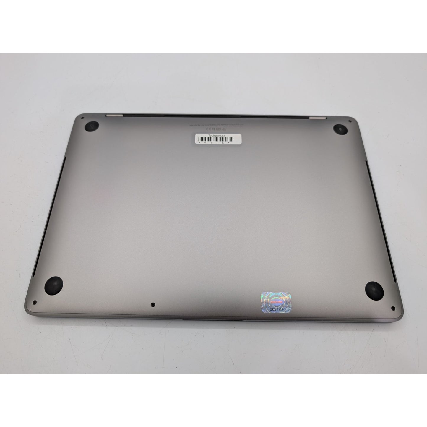 2020 Apple MacBook Pro A2251 13" Intel Core i7-1068NG7 512GB SSD 32GB RAM 2.3GHz