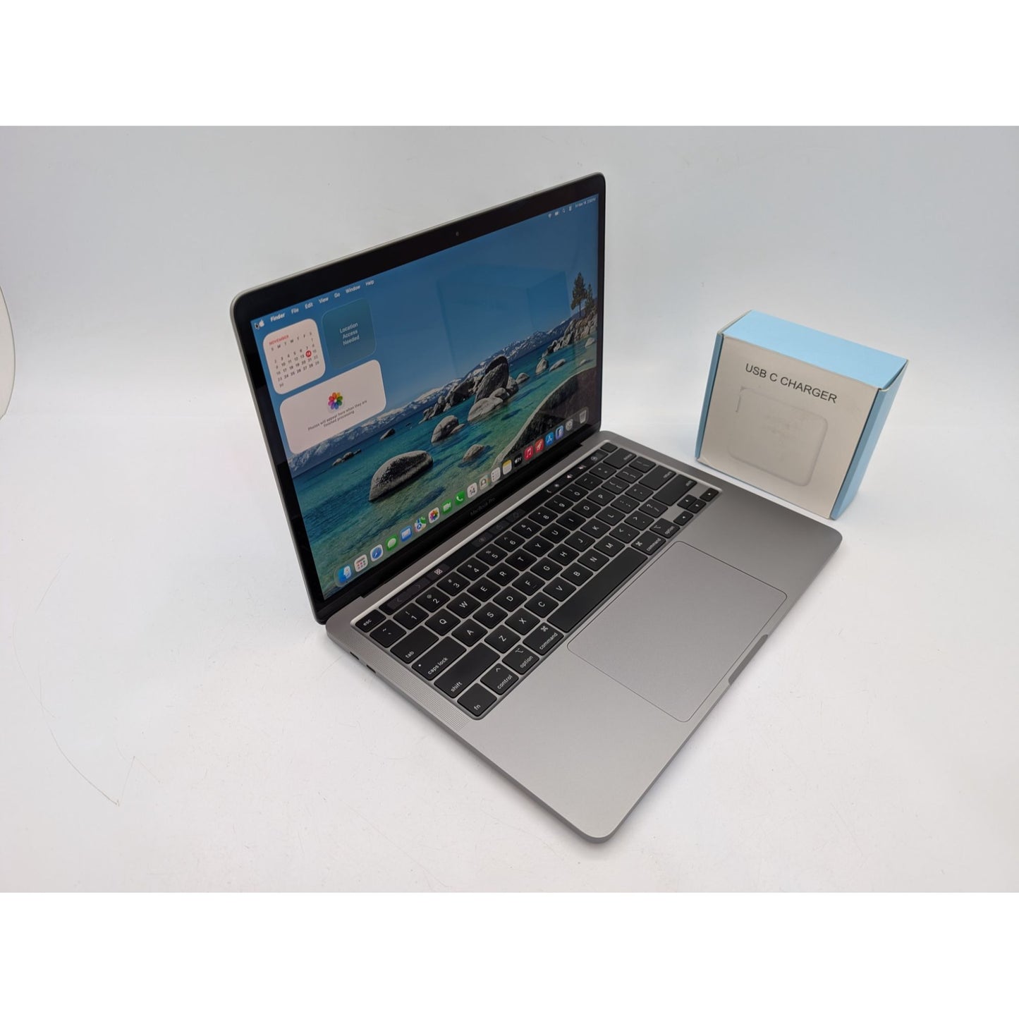 2020 Apple MacBook Pro A2251 13" Display Intel Core i7-1068NG7 32GB RAM 512GB SSD