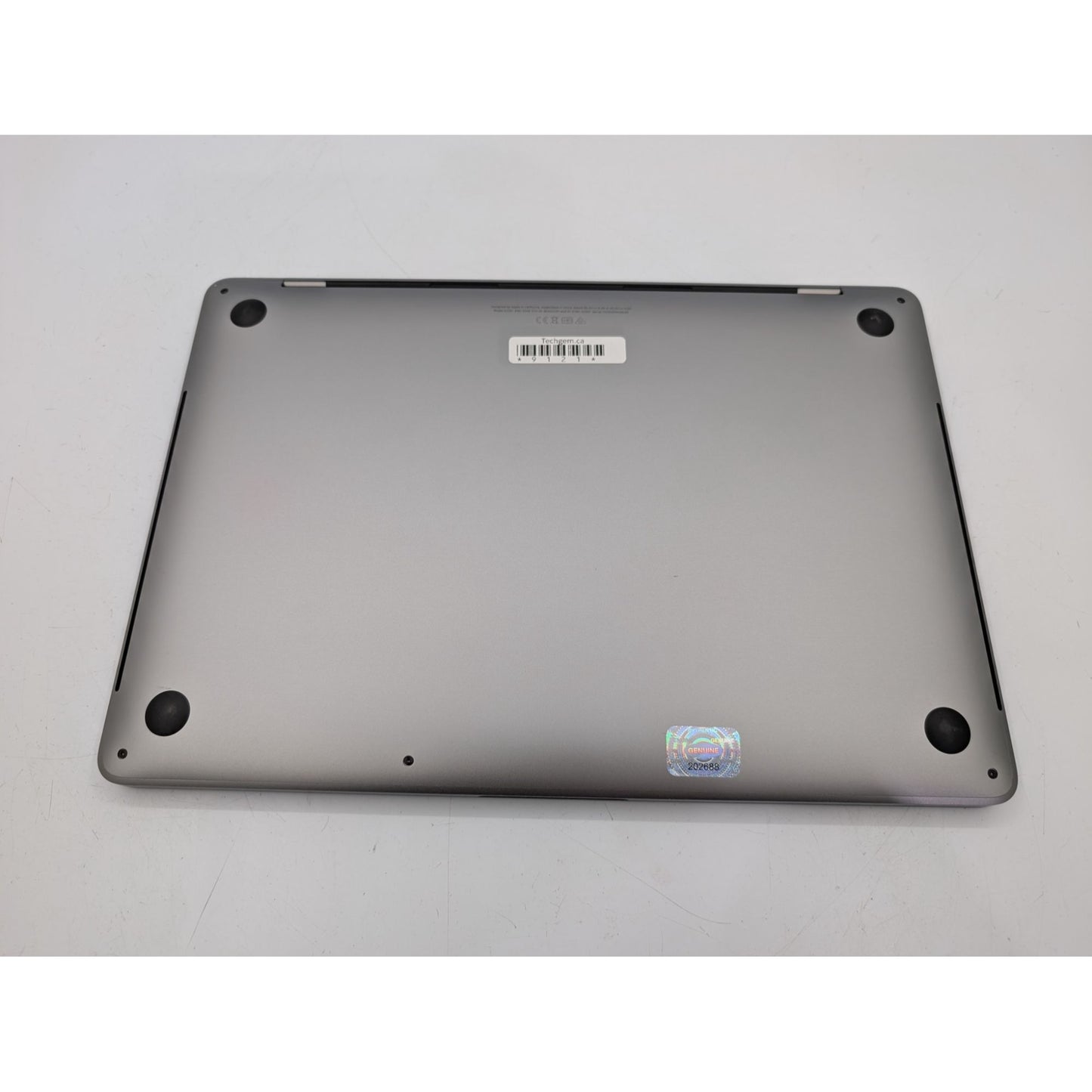 2020 Apple MacBook Pro A2251 13" Display Intel Core i7-1068NG7 32GB RAM 512GB SSD