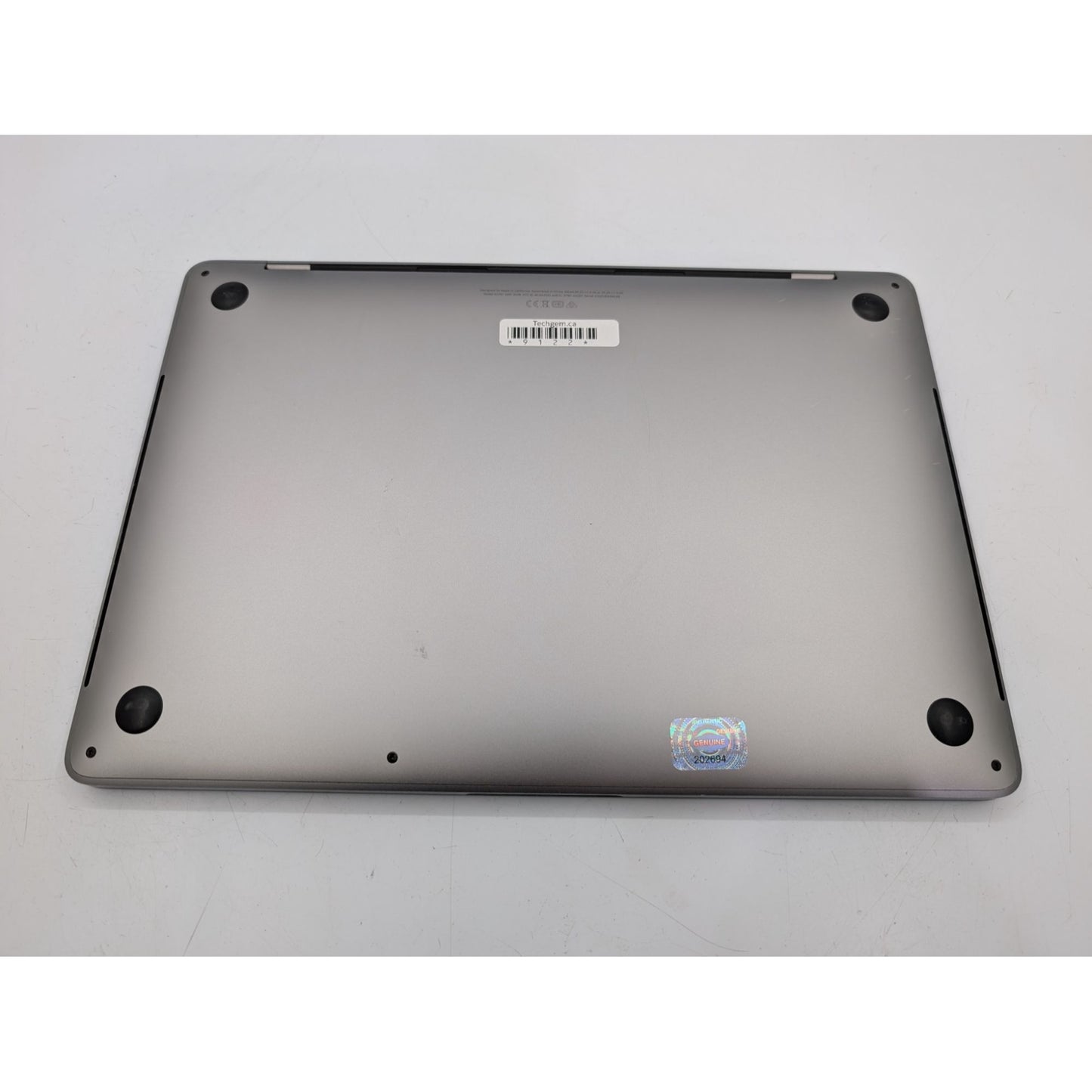 2020 Apple MacBook Pro A2251 13" Intel i7-1068NG7 32GB RAM 512GB SSD Tahoe OS