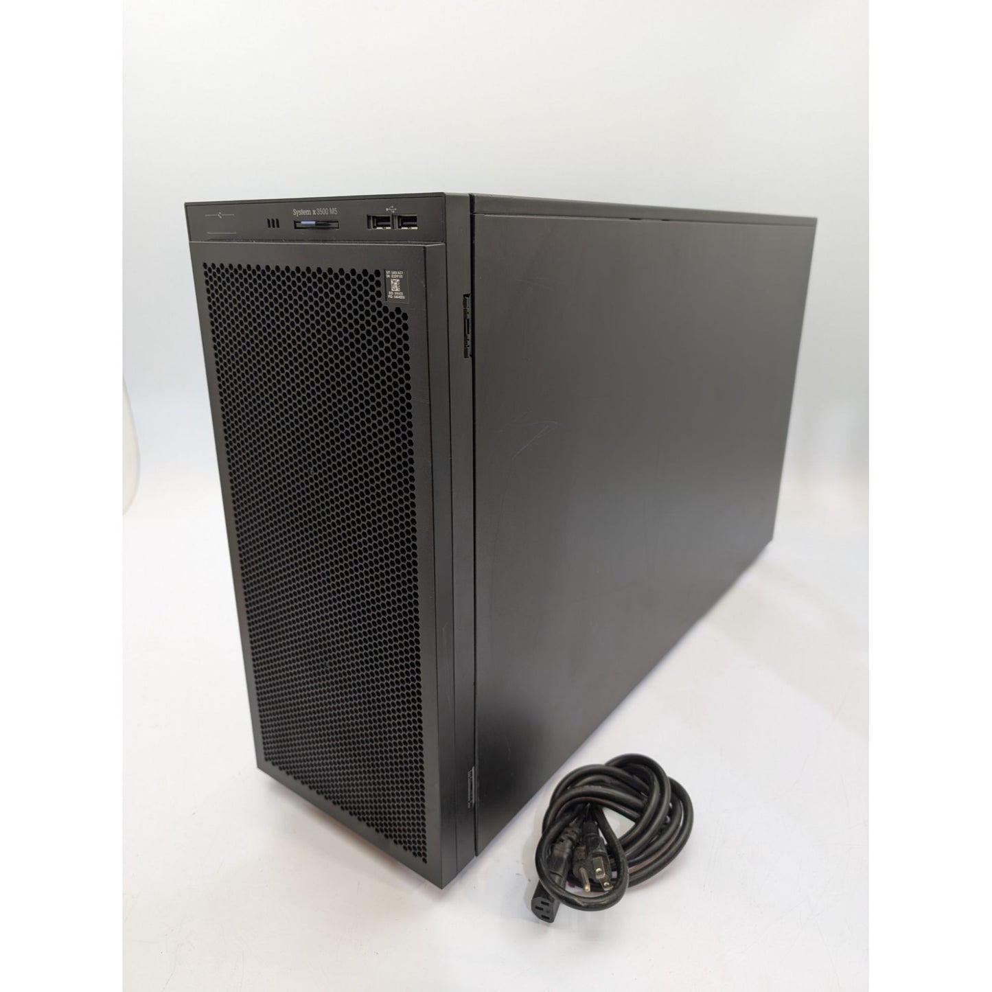 Lenovo System x3500 M5 2x Intel Xeon E5-2699 v3 1.90GHz 48GB RAM Tower Server