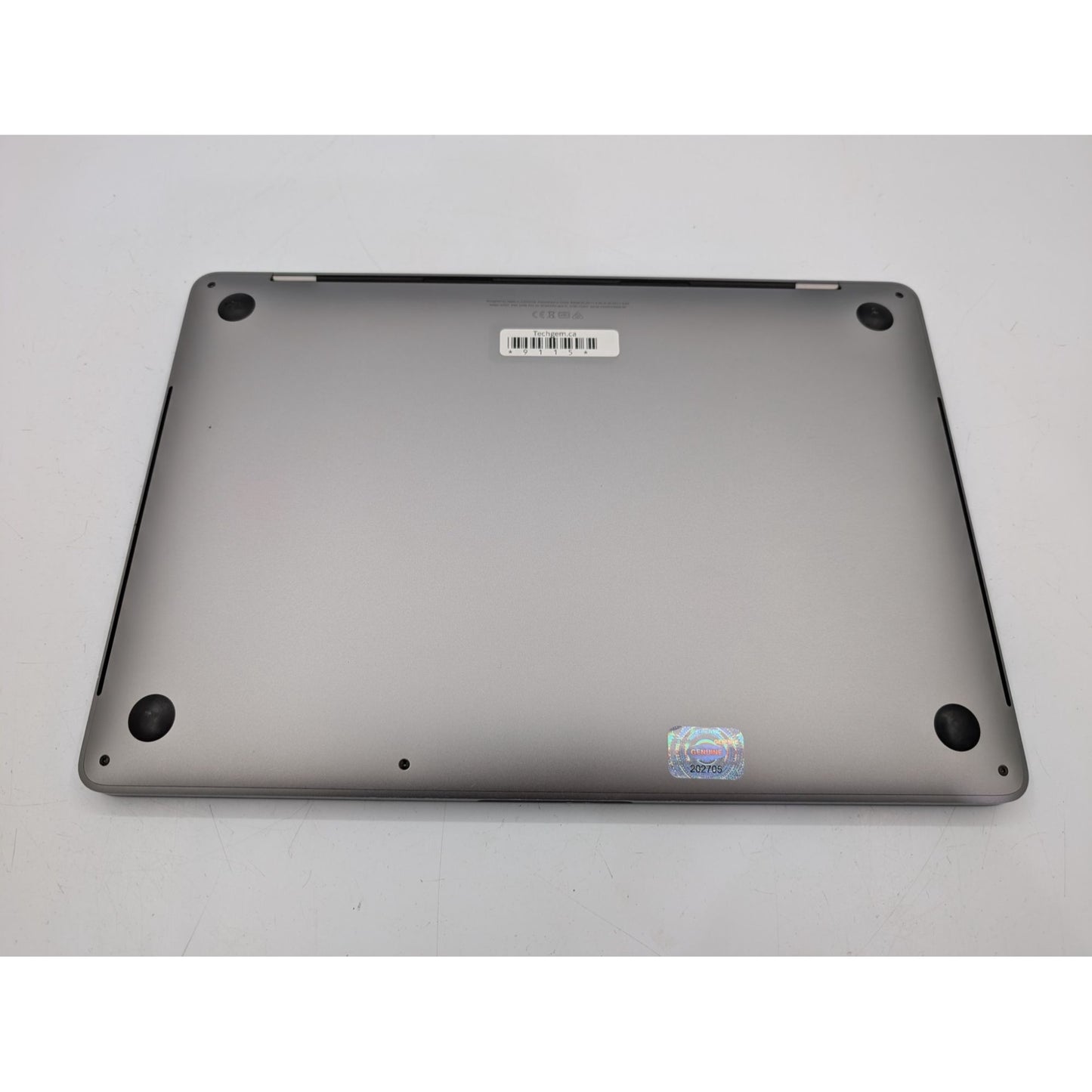 2020 Apple MacBook Pro A2251 13" 2.3GHz Intel Core i7-1068NG7 32GB RAM 512GB SSD