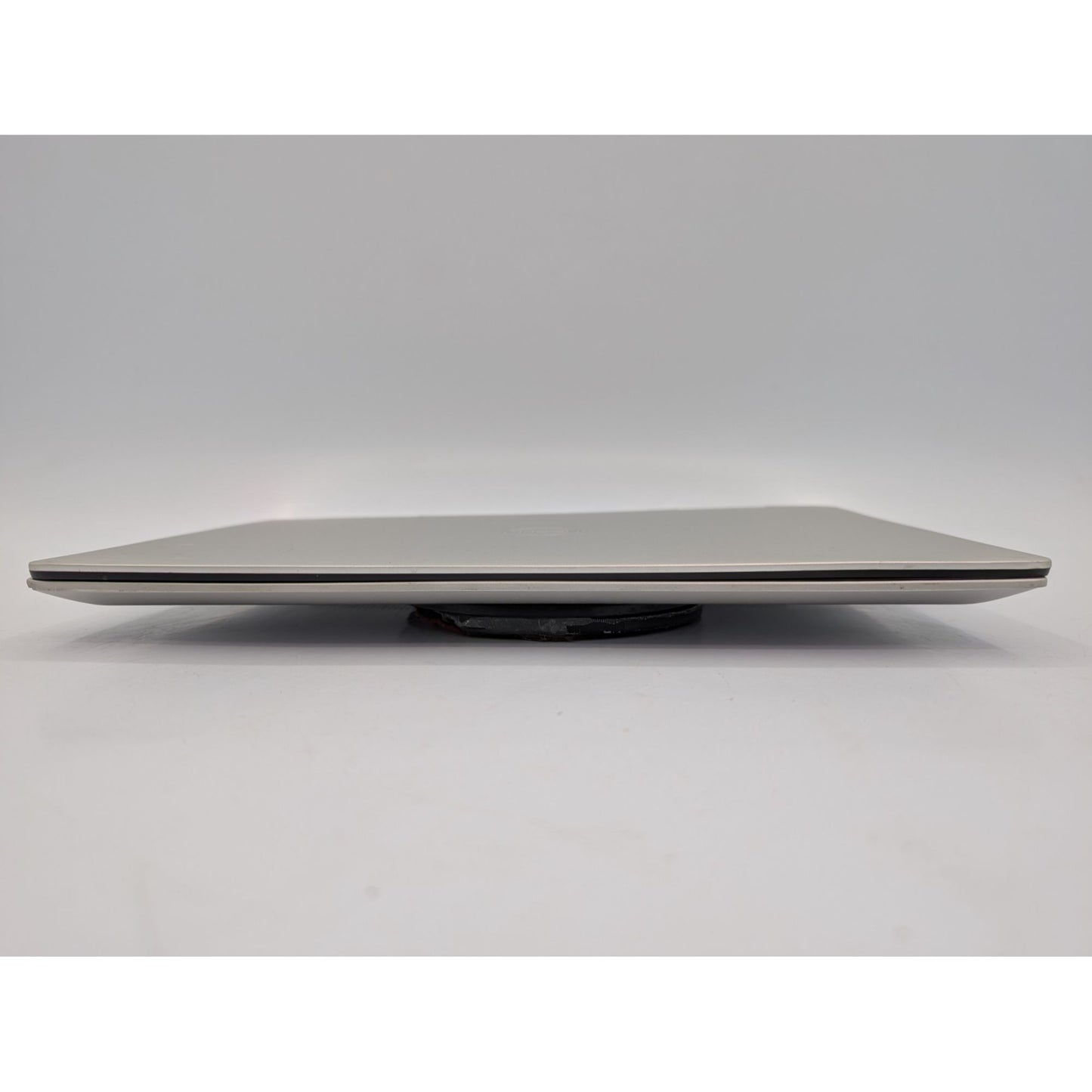 Dell Inspiron 7386 13.3" Display Intel Core i7-8565U 16GB RAM Silver Laptop