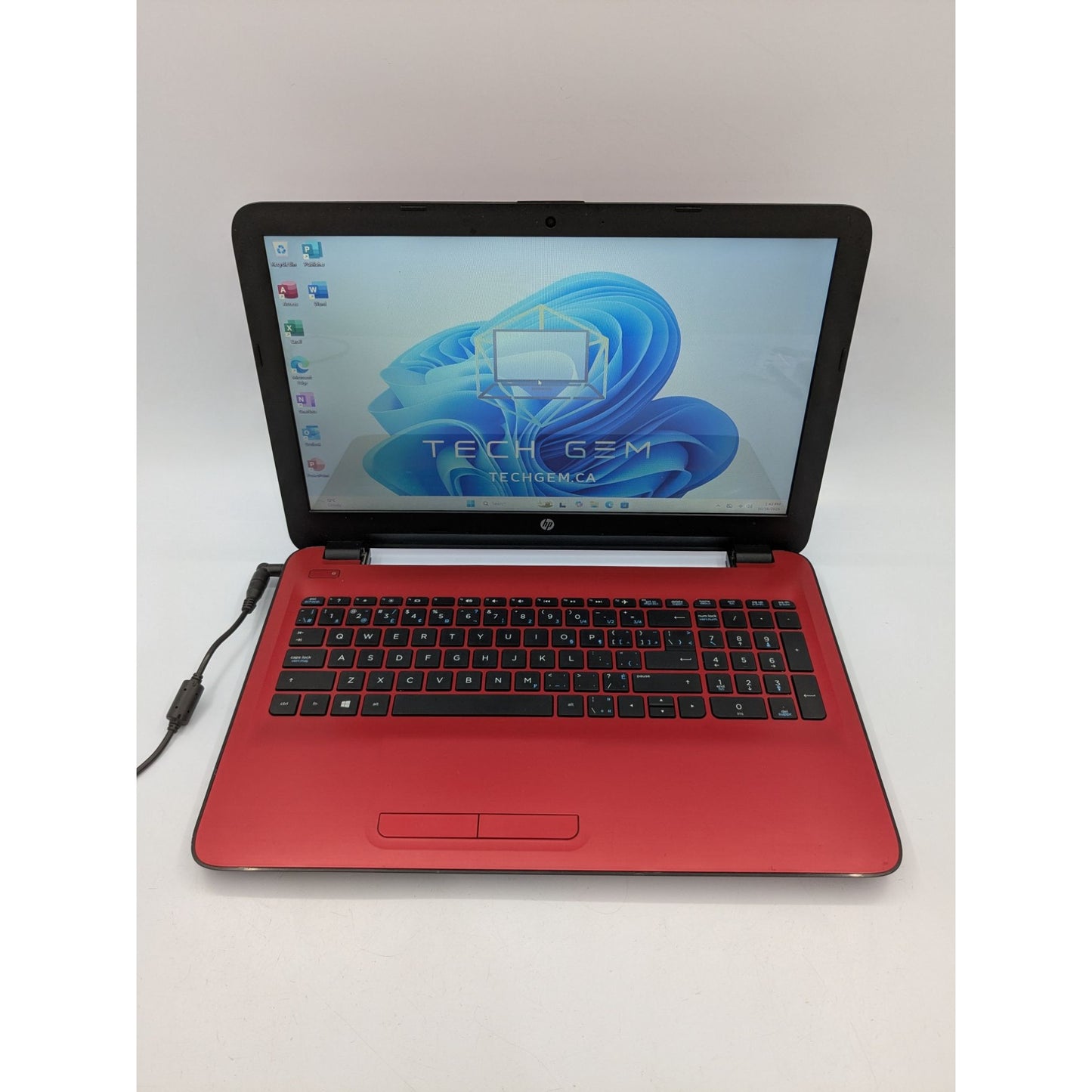HP 15-ay053ca 15.6" Intel Core i5-6200U 2.30GHz 8GB RAM 120GB SSD Window 11 Home
