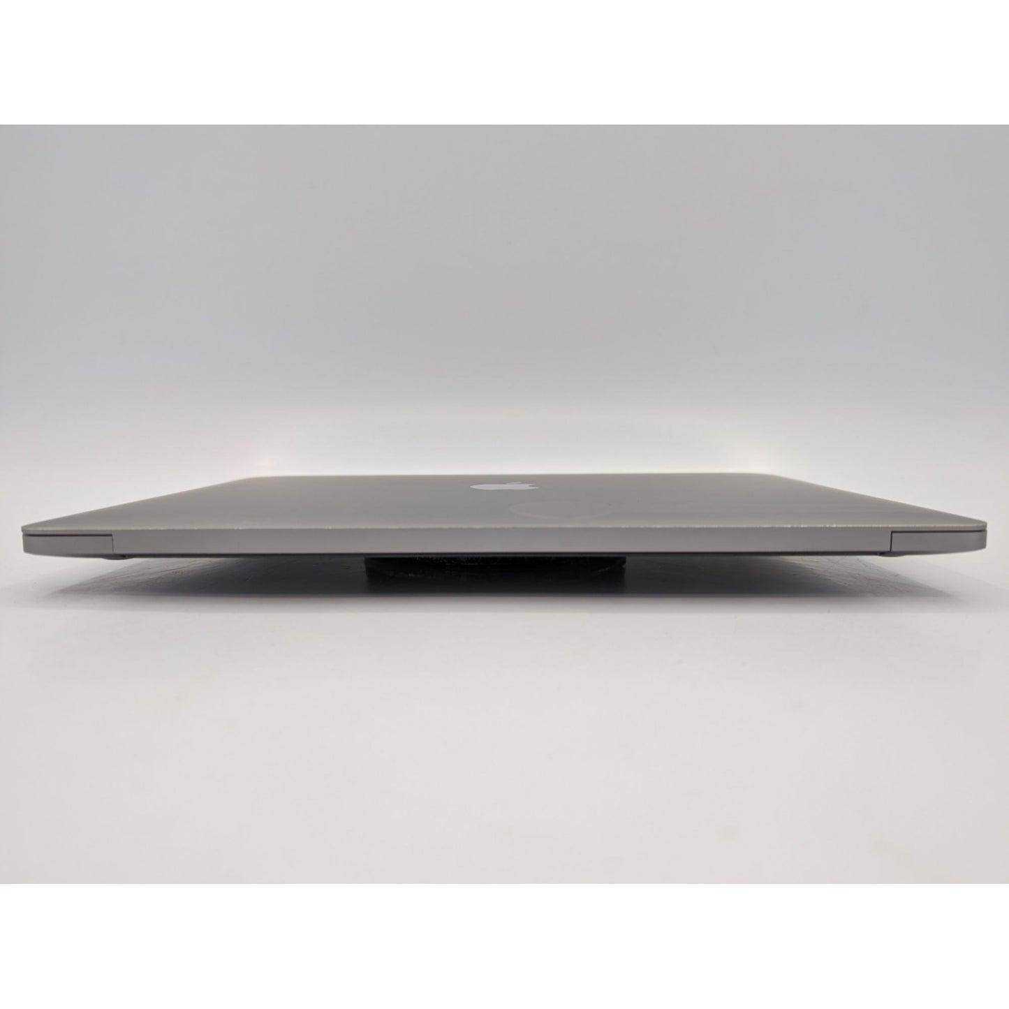 2020 Apple MacBook Pro A2251 13" Intel Core i7 1068NG7 32GB RAM 512GB SSD macOS