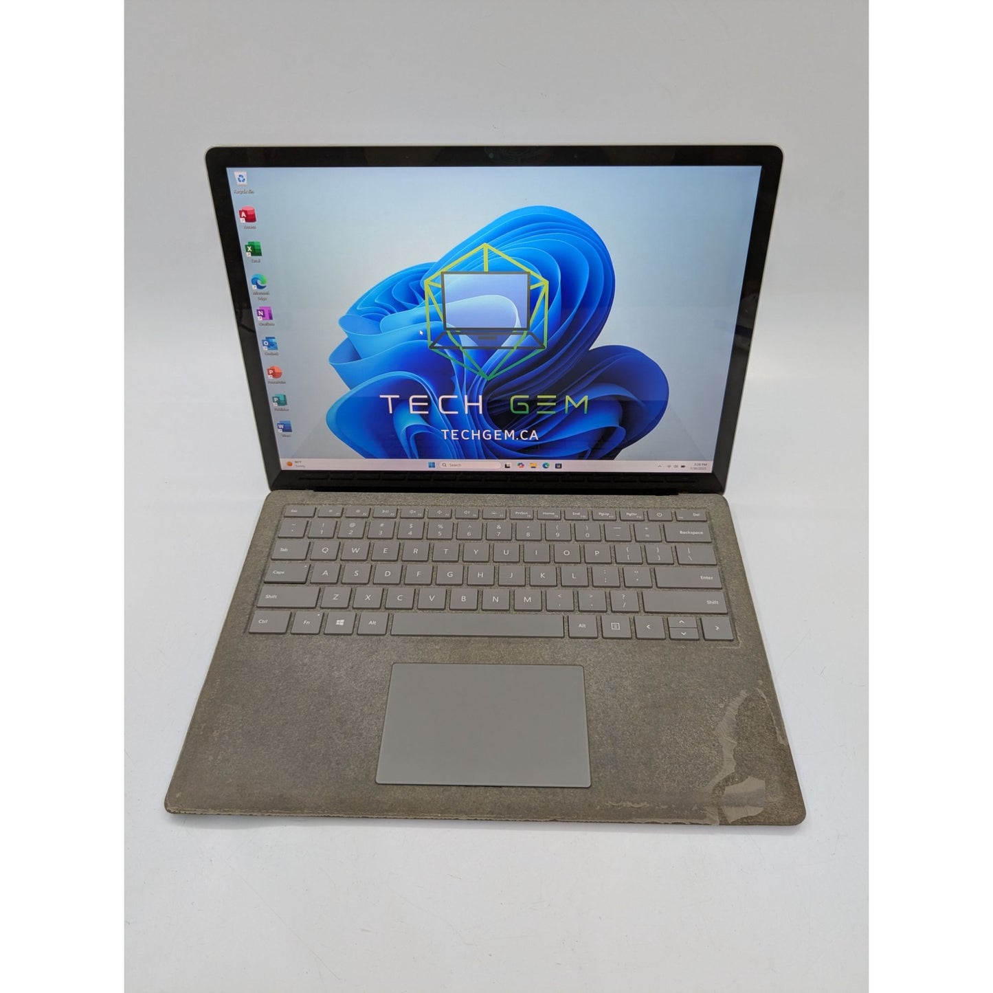 Microsoft Surface Laptop 1st Gen 13.5" Intel Core i5-7200U 2.5GHz 8GB RAM 256GB SSD