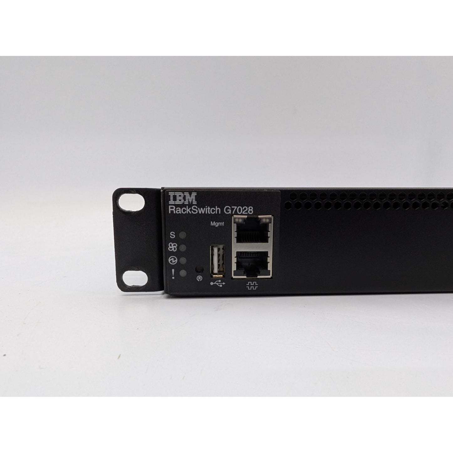 IBM RackSwitch G7028 28-Port Layer 2/3 Ethernet Network Switch 1U Rack-Mountable