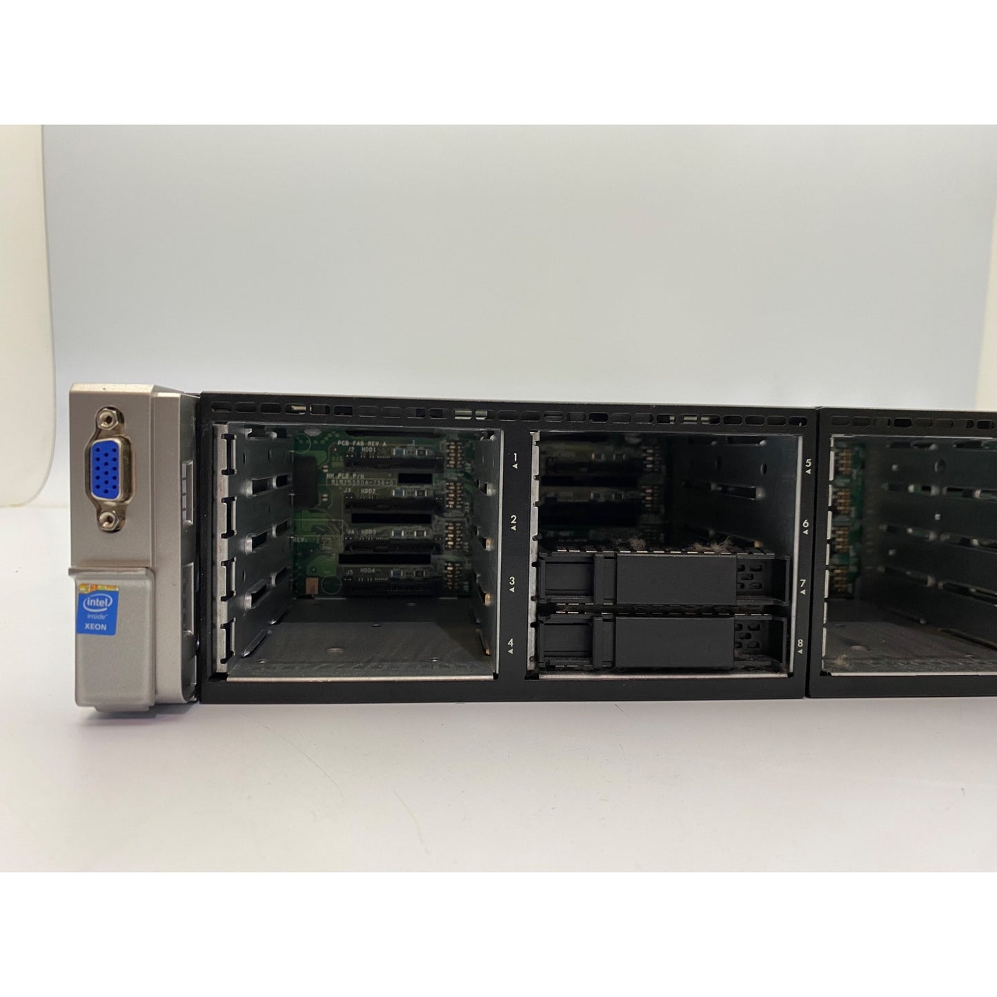 HP ProLiant DL380p Gen8 Server 2U Rackmount 2x Intel Xeon E5-2667 2.90GHz 32GB RAM No HDD