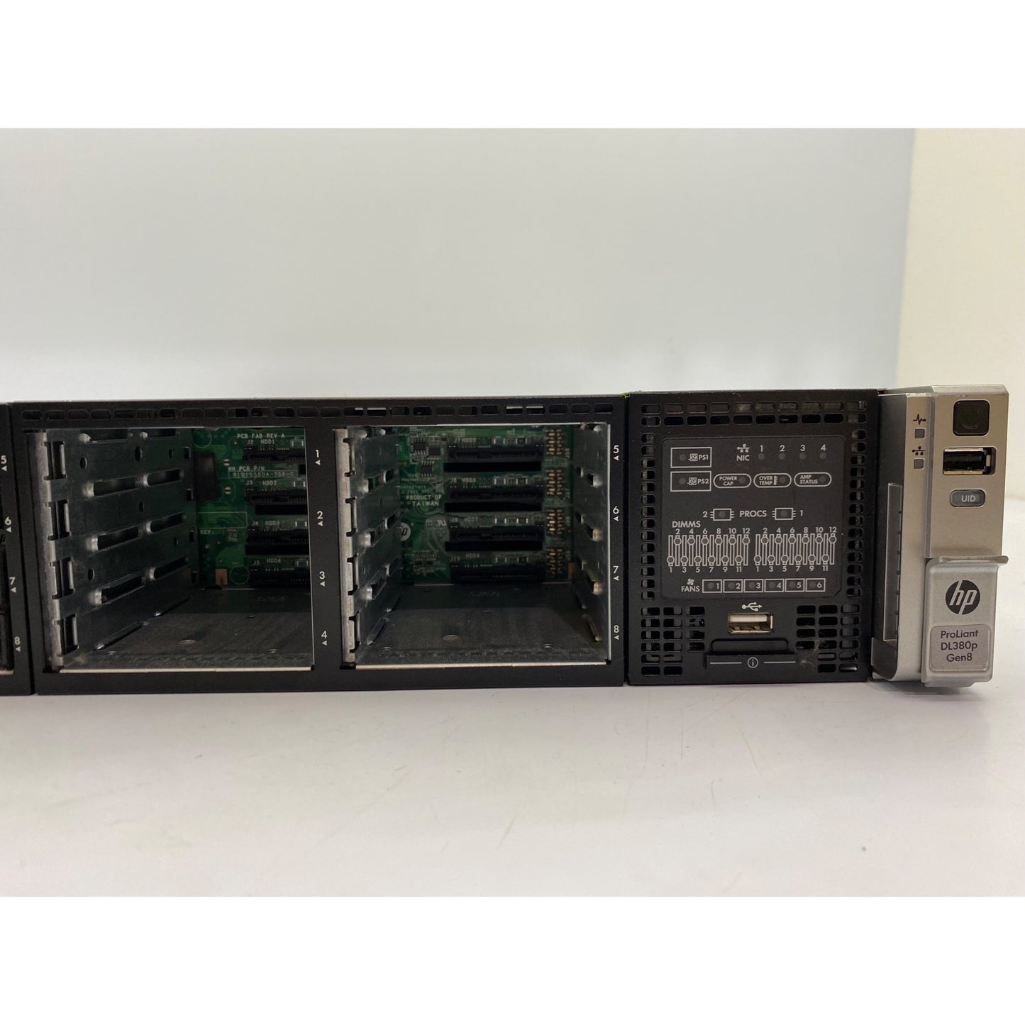 HP ProLiant DL380p Gen8 Server 2U Rackmount 2x Intel Xeon E5-2667 2.90GHz 32GB RAM No HDD