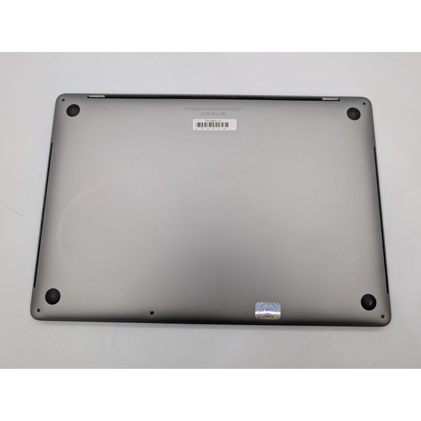 2018 Apple MacBook Pro A1990 15" Intel i7-8750H 16GB RAM 256GB SSD macOS Sequoia