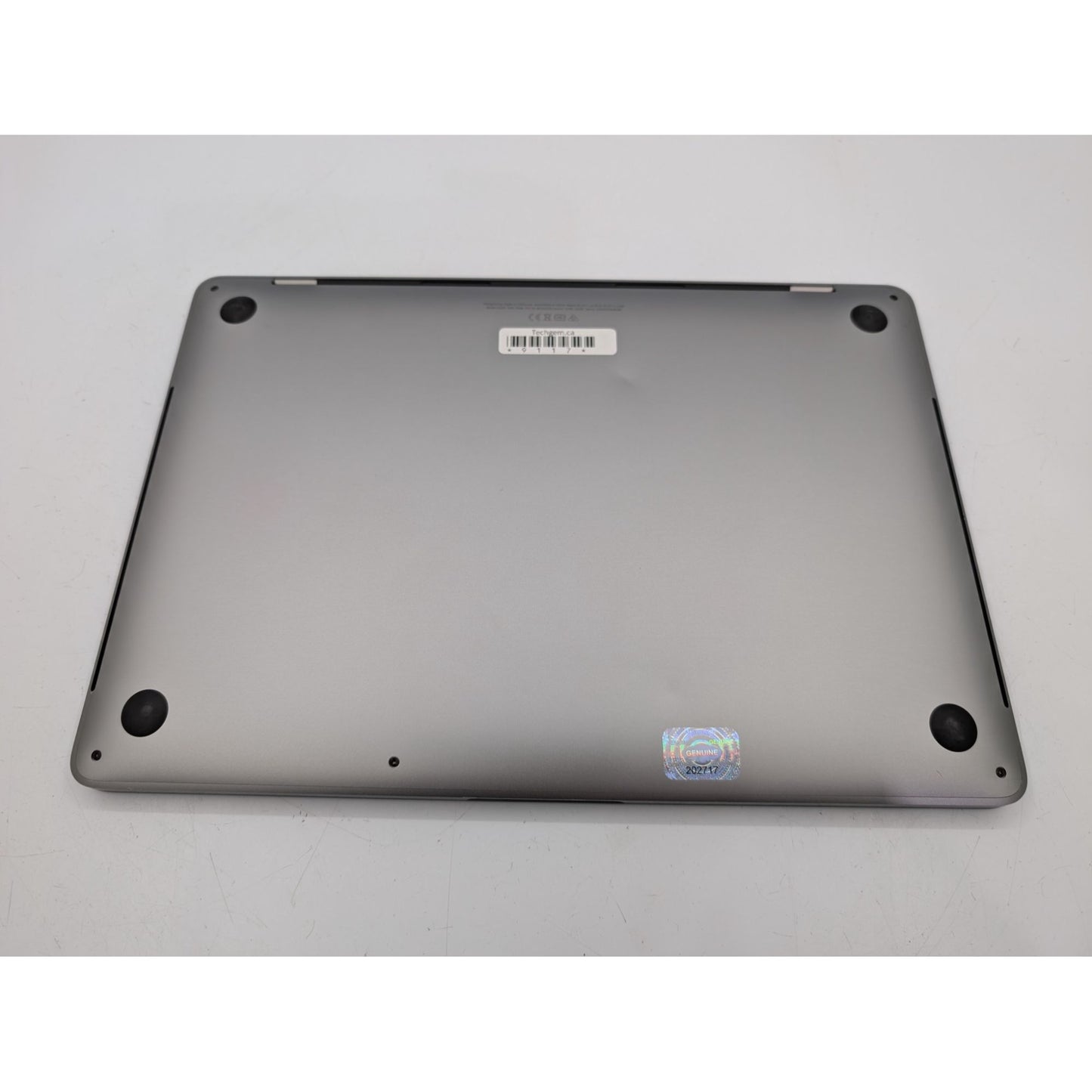 2020 Apple MacBook Pro A2251 13" Screen Intel Core i7-1068NG7 512GB SSD 32GB RAM