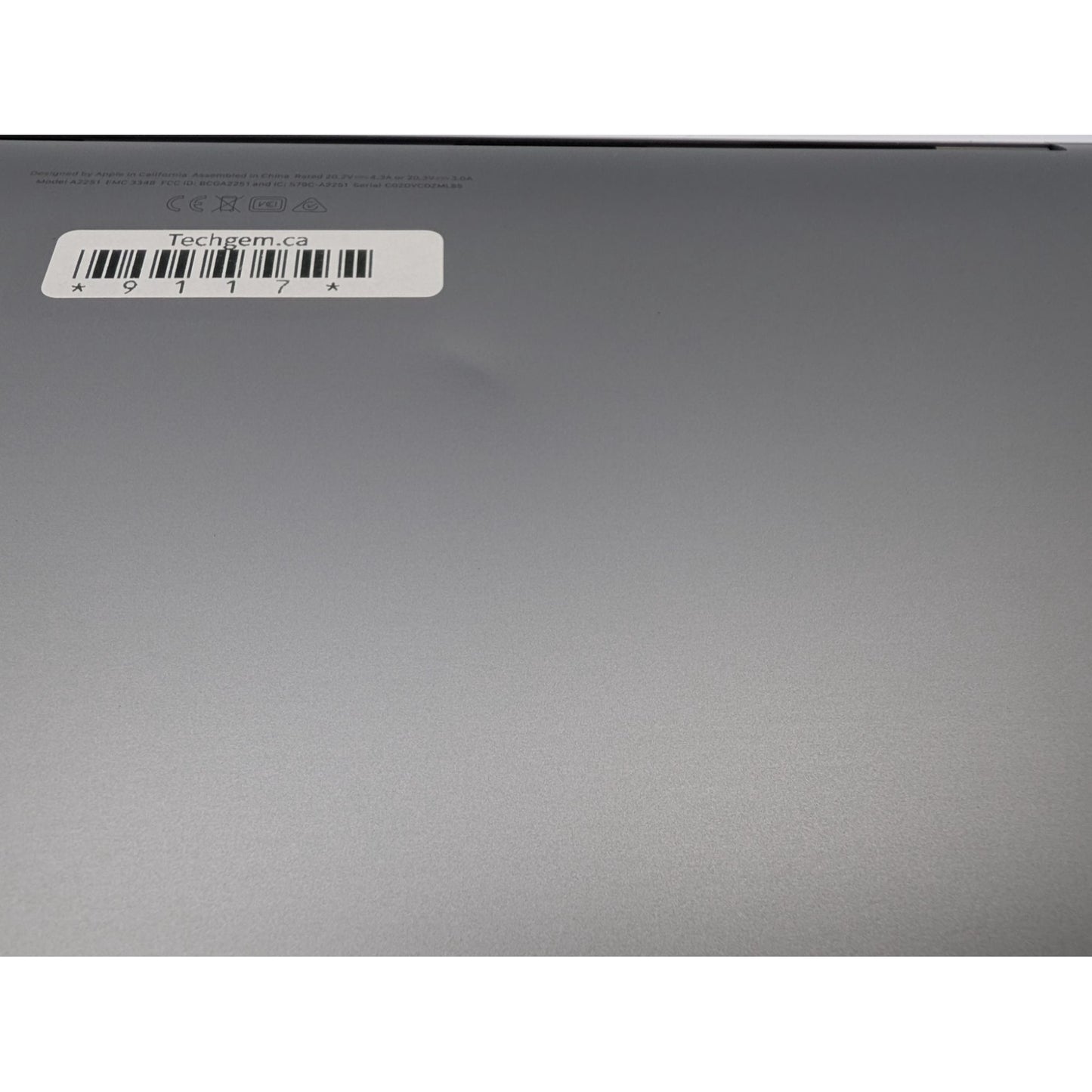 2020 Apple MacBook Pro A2251 13" Screen Intel Core i7-1068NG7 512GB SSD 32GB RAM