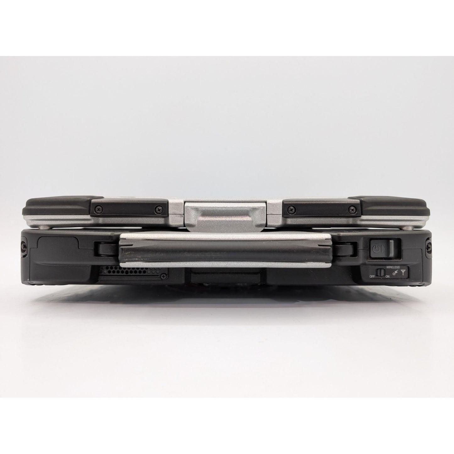 Panasonic Toughbook CF-30 13.1” Intel Core Duo L2400 1.66 GHz 1GB RAM Laptop