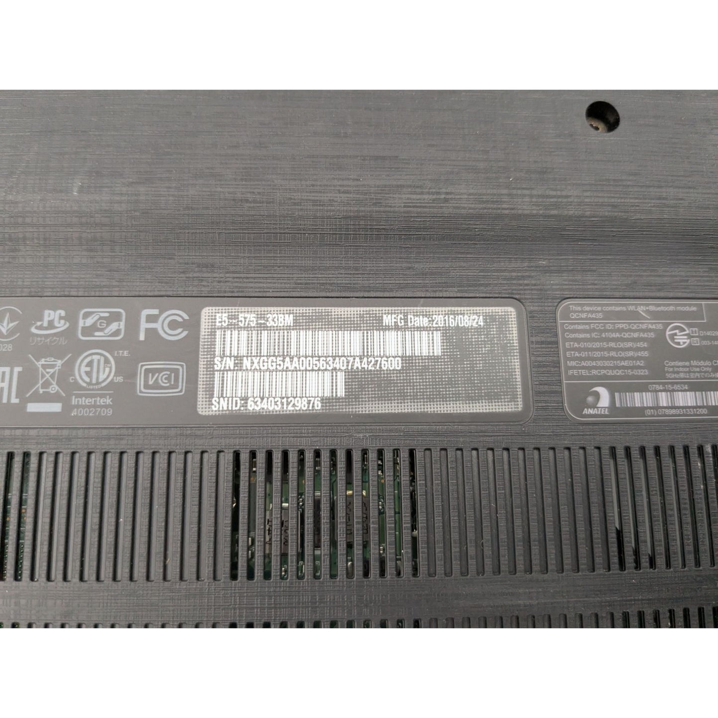 Acer Aspire E15 E5-575-33BM 15.6” FHD Intel Core i3-7100U 2.40 GHz Processor