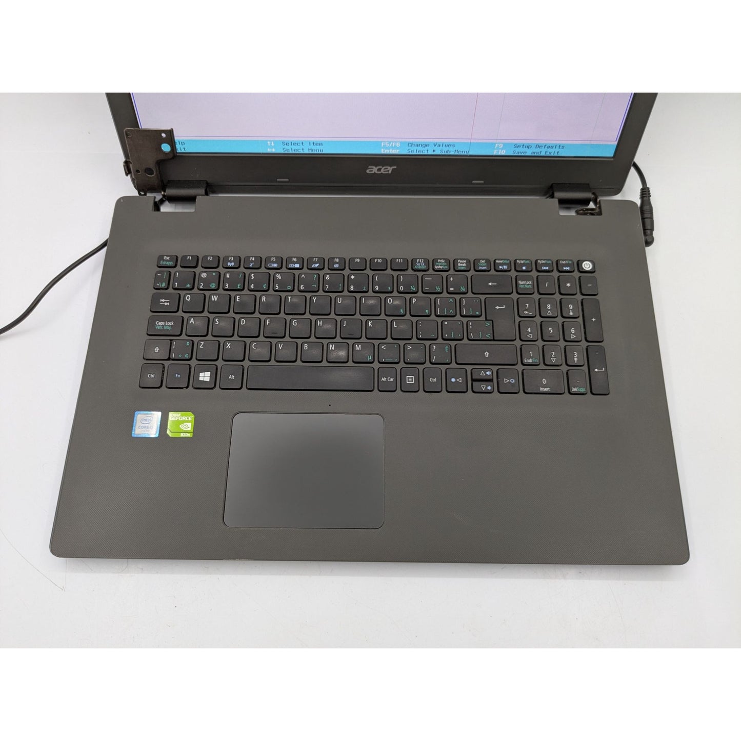 Acer Aspire E5-773G-5273 17.3" Display Intel Core i5-6200U 2.30 GHz 4GB RAM