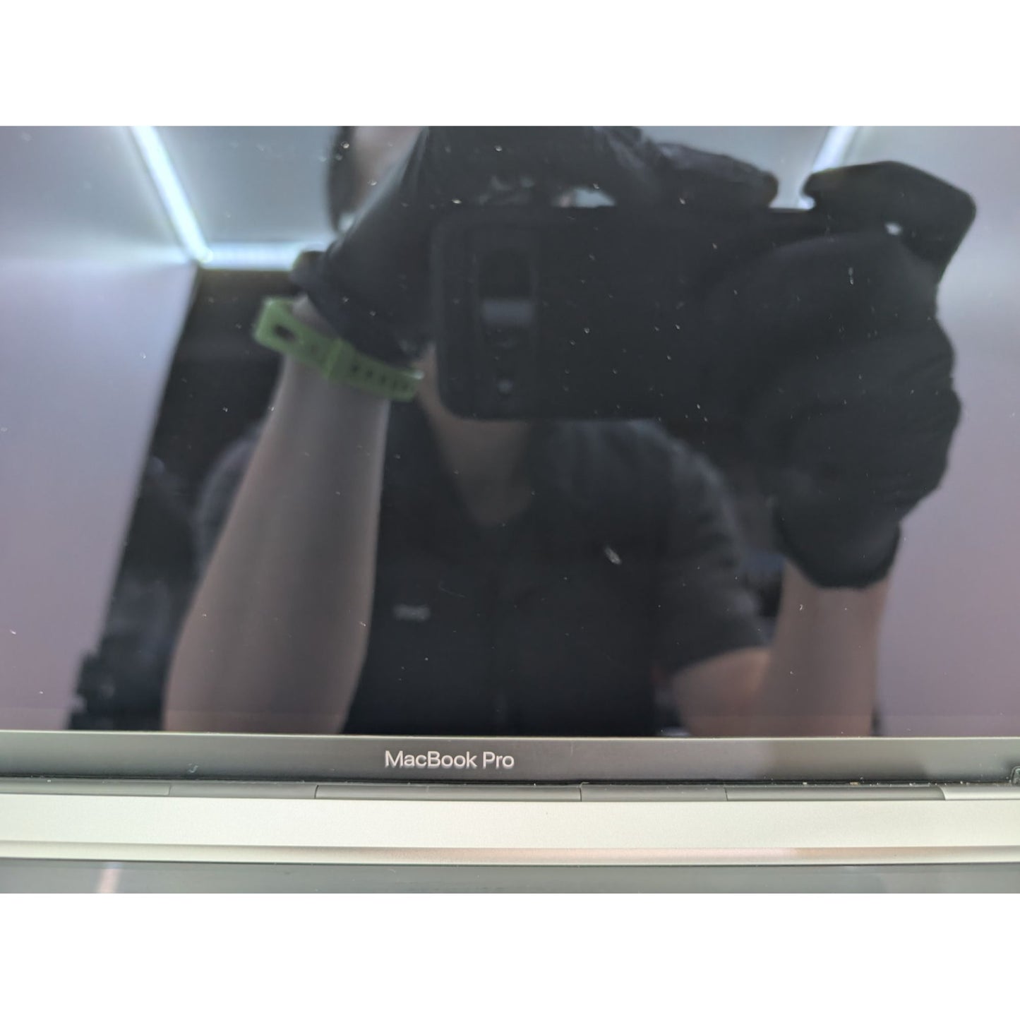 2020 Apple MacBook Pro A2251 13" Intel Core i7-1068NG7 macOS 32GB RAM 512GB SSD