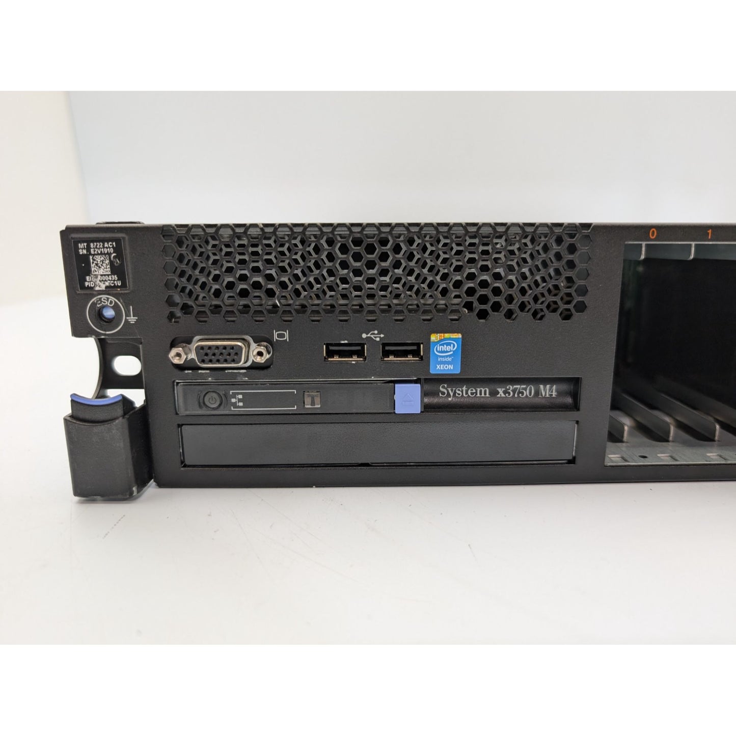 IBM System X3750 M4 Intel Xeon E5-4640 2.4GHz x4 CPUs 32GB RAM 2U Rack Server