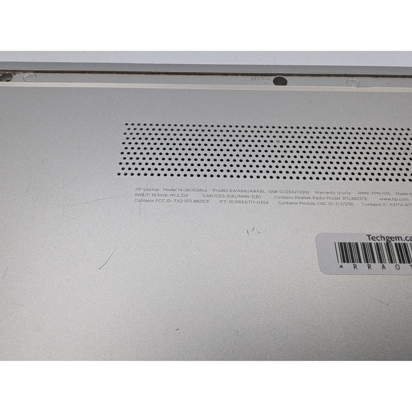 HP 14-DK0058CA 14" Display AMD Ryzen 3 3200U 2.60GHz Processor Silver Laptop