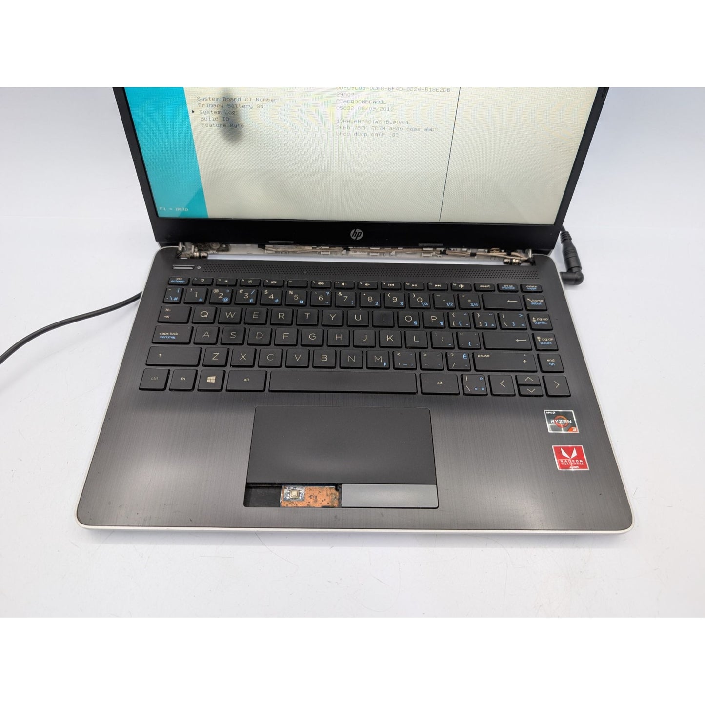 HP 14-DK0058CA 14" Display AMD Ryzen 3 3200U 2.60GHz Processor Silver Laptop
