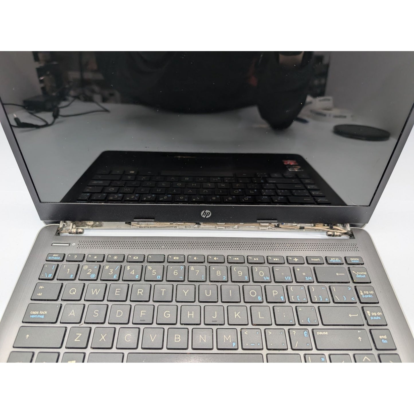 HP 14-DK0058CA 14" Display AMD Ryzen 3 3200U 2.60GHz Processor Silver Laptop
