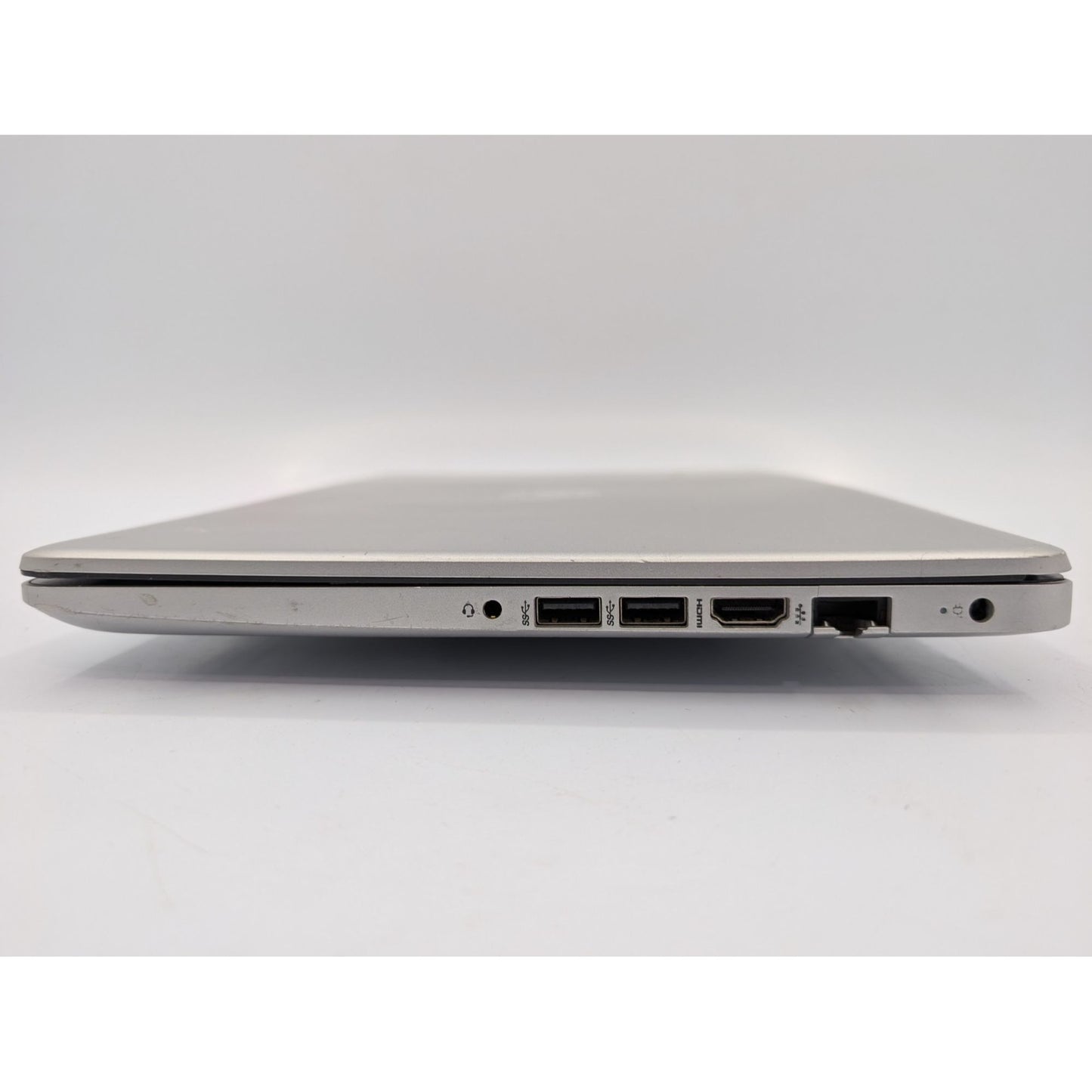 HP 14-DK0058CA 14" Display AMD Ryzen 3 3200U 2.60GHz Processor Silver Laptop