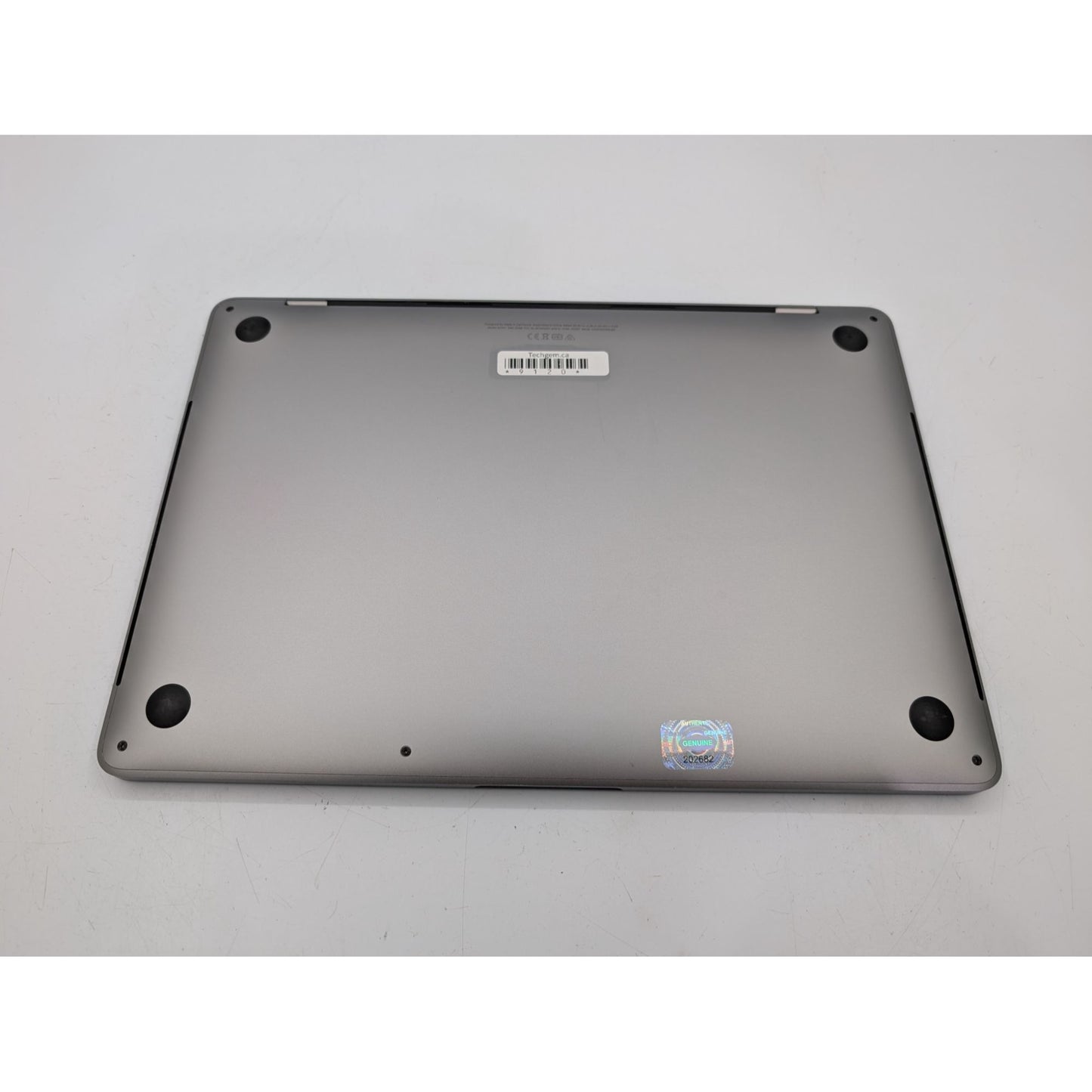 2020 Apple MacBook Pro A2251 13" Screen Intel Core i7 1068NG7 32GB RAM 512GB SSD